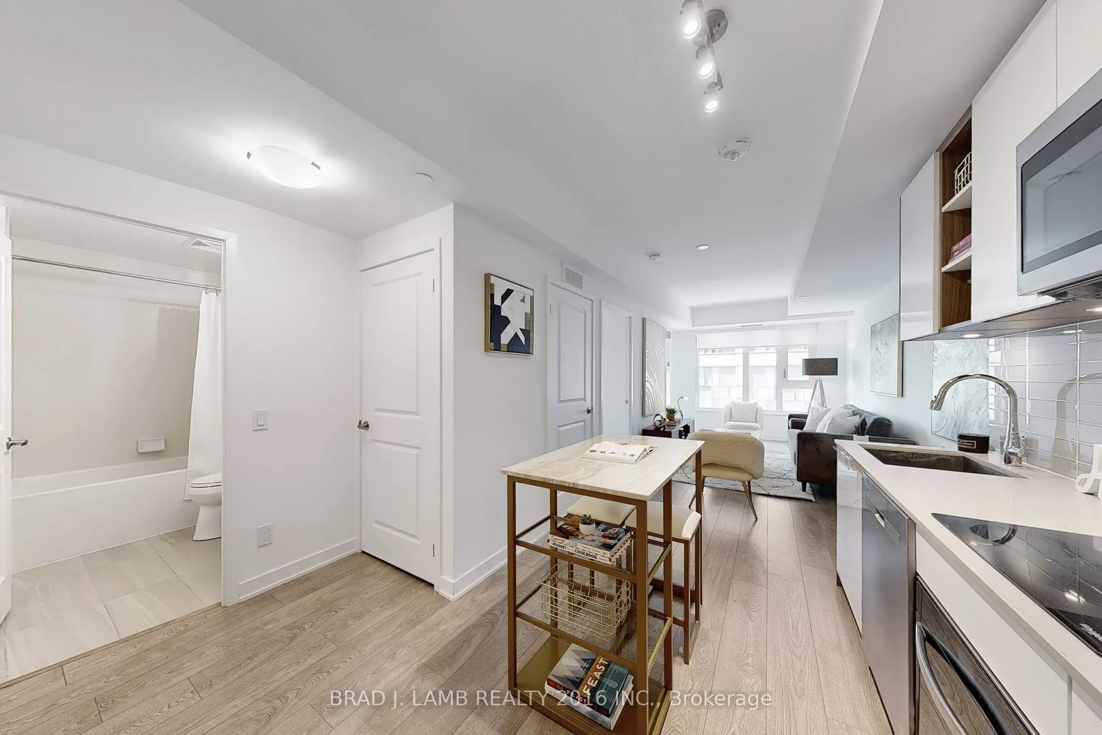 543 Richmond Street W, #545