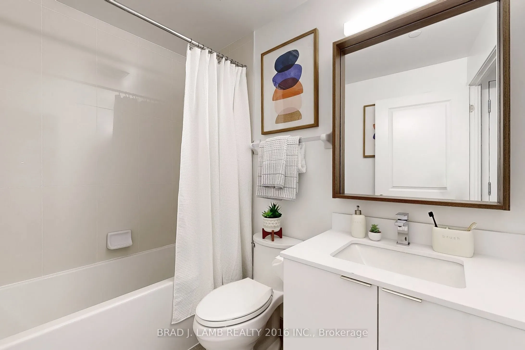 543 Richmond Street W, #545