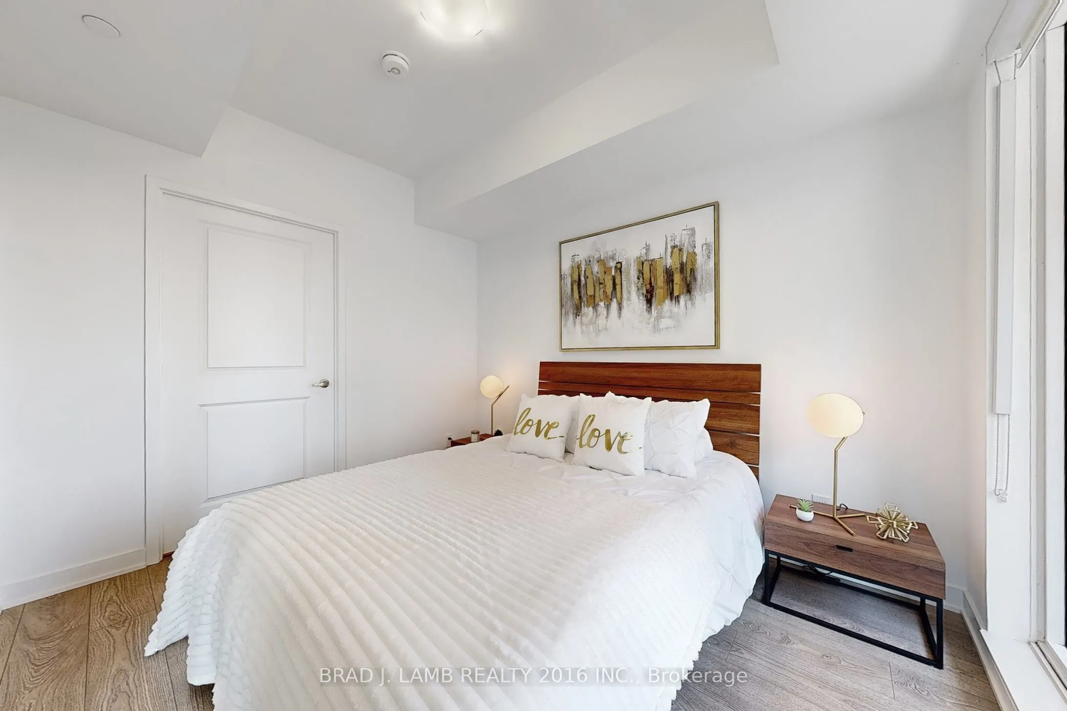 543 Richmond Street W, #545