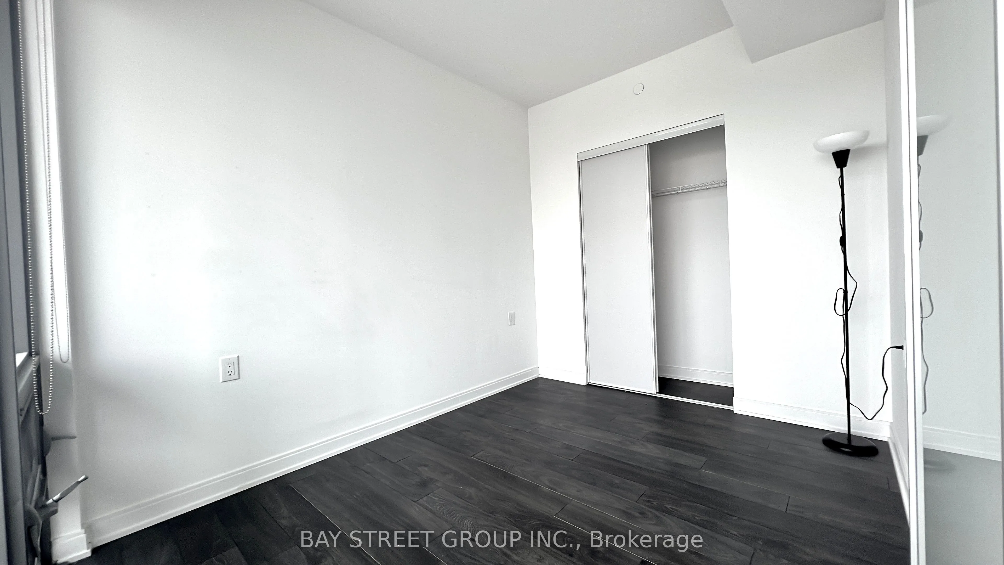 50 Charles Street E, #2910