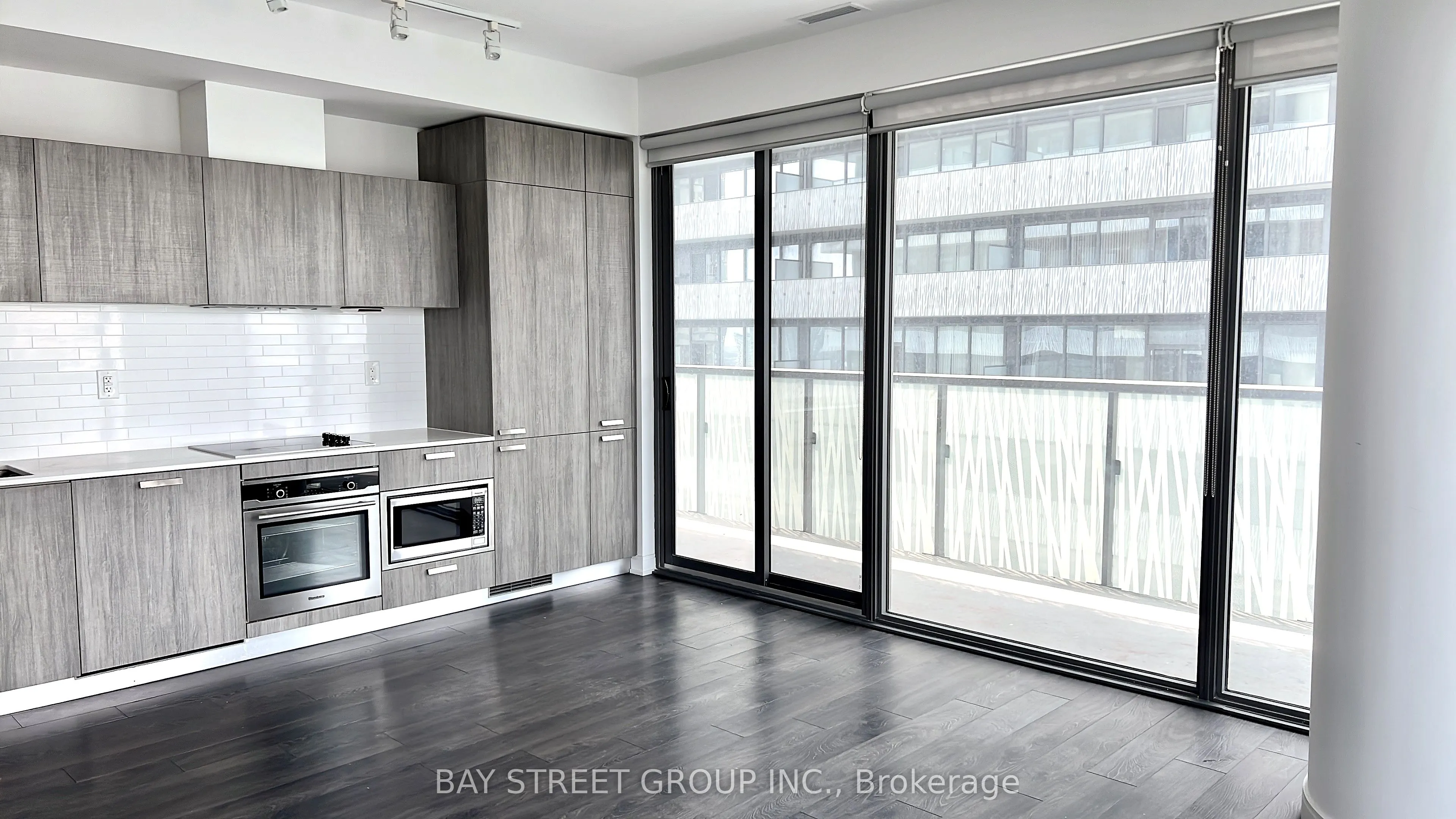 50 Charles Street E, #2910
