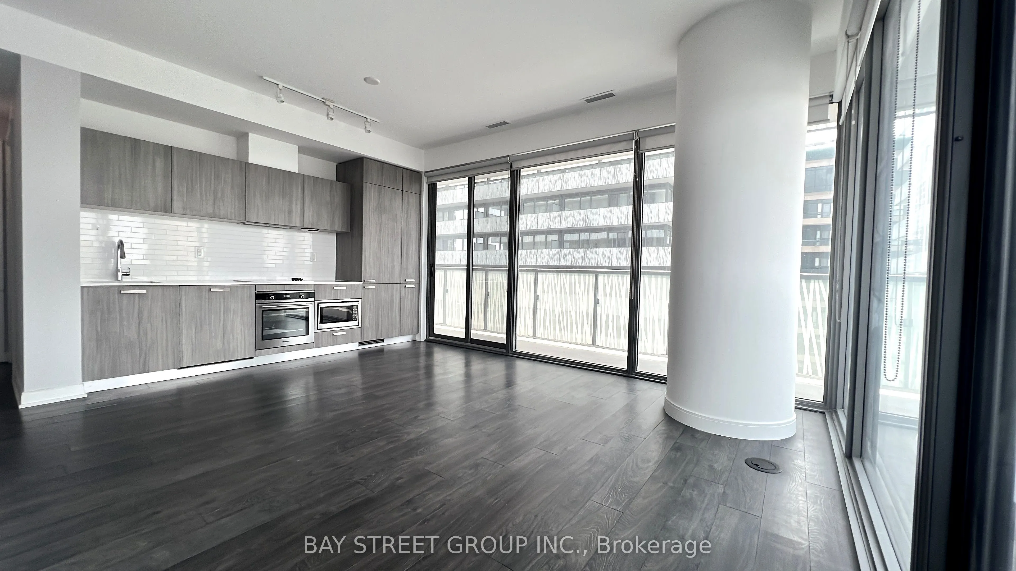 50 Charles Street E, #2910