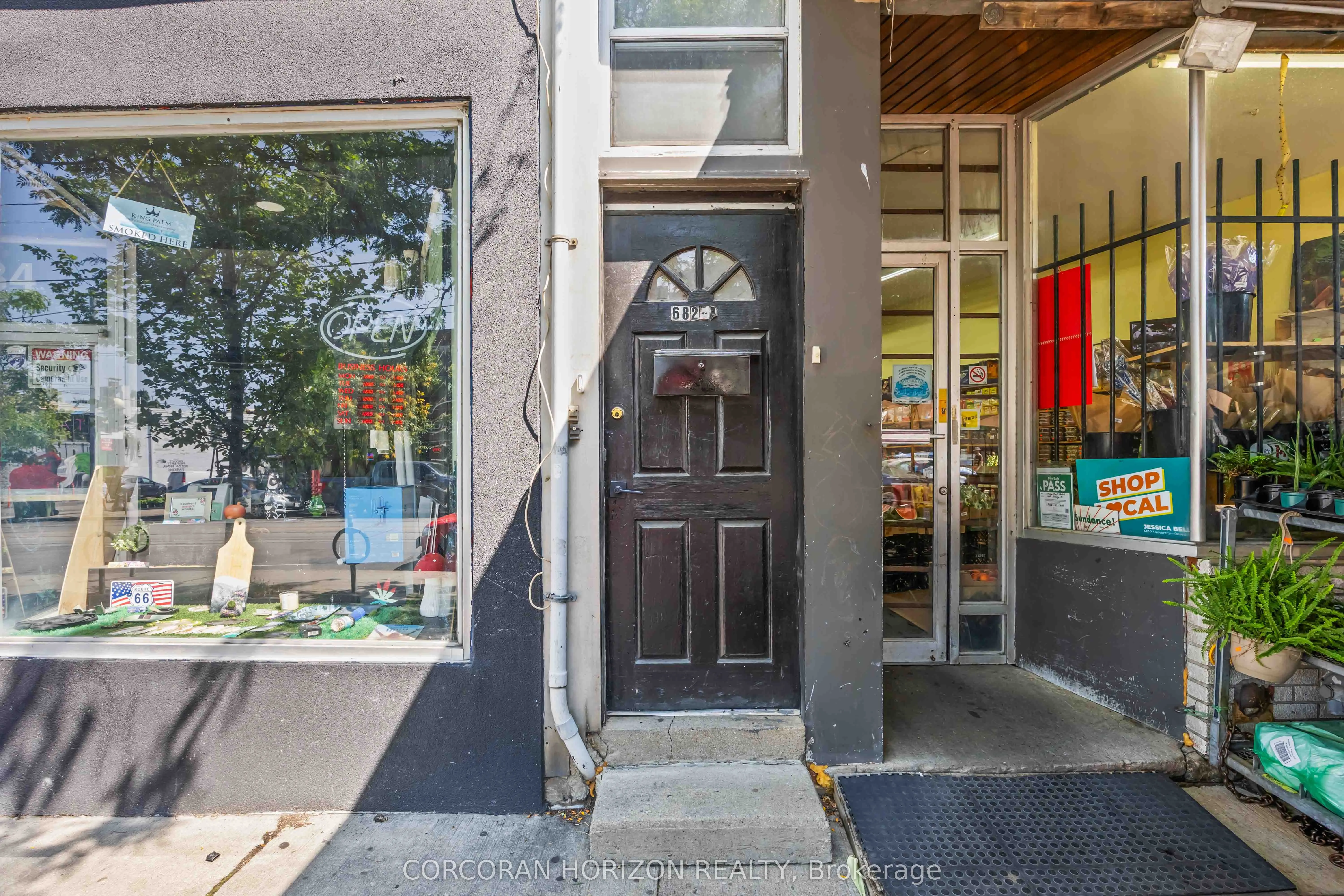 682 College Street