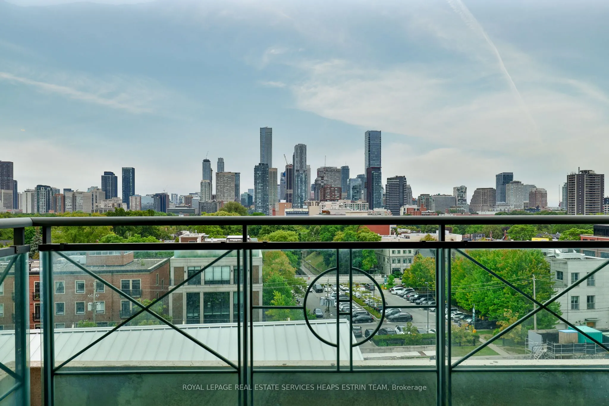 25 Scrivener Square, #709