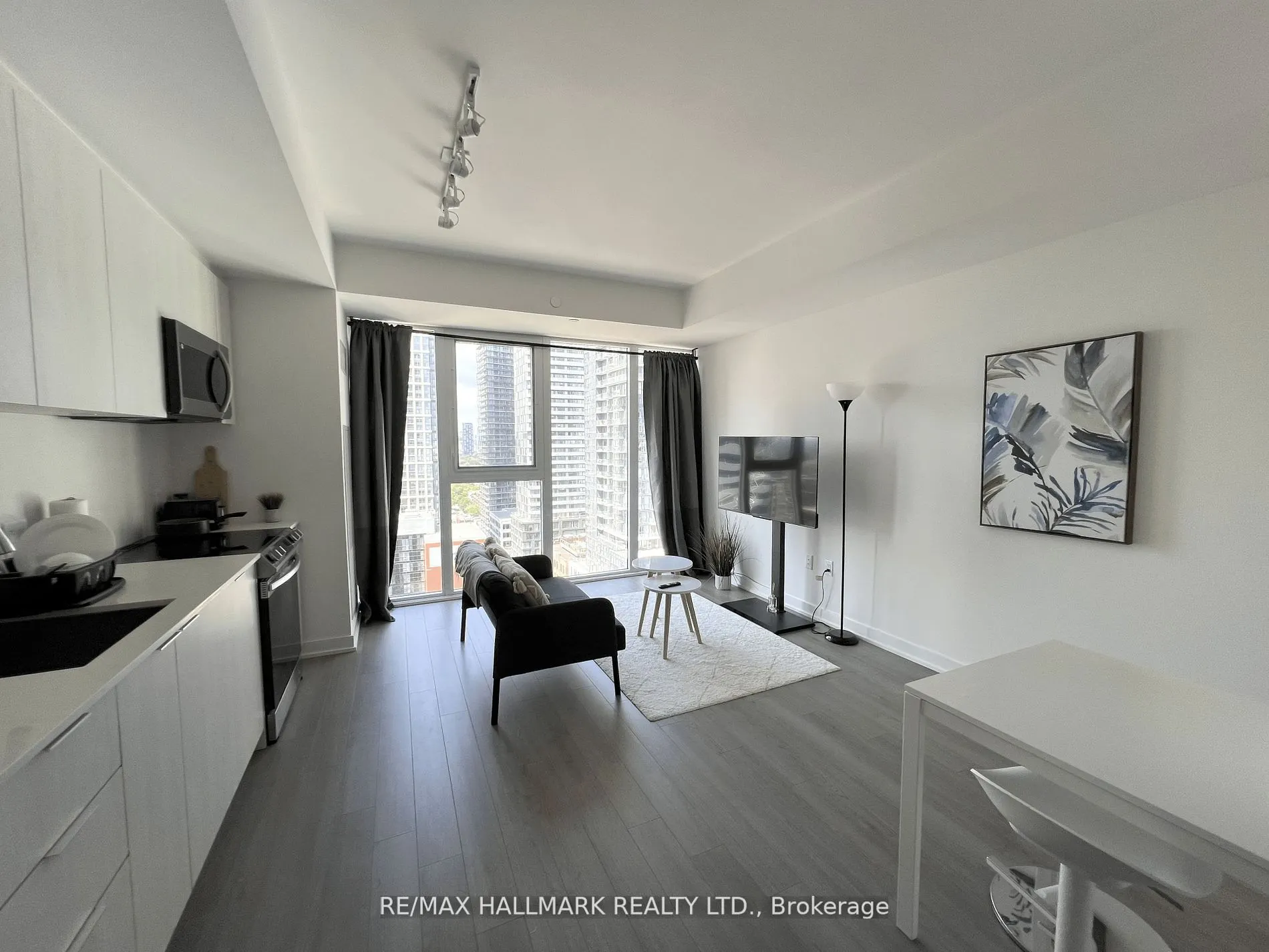 357 King Street W, #2101