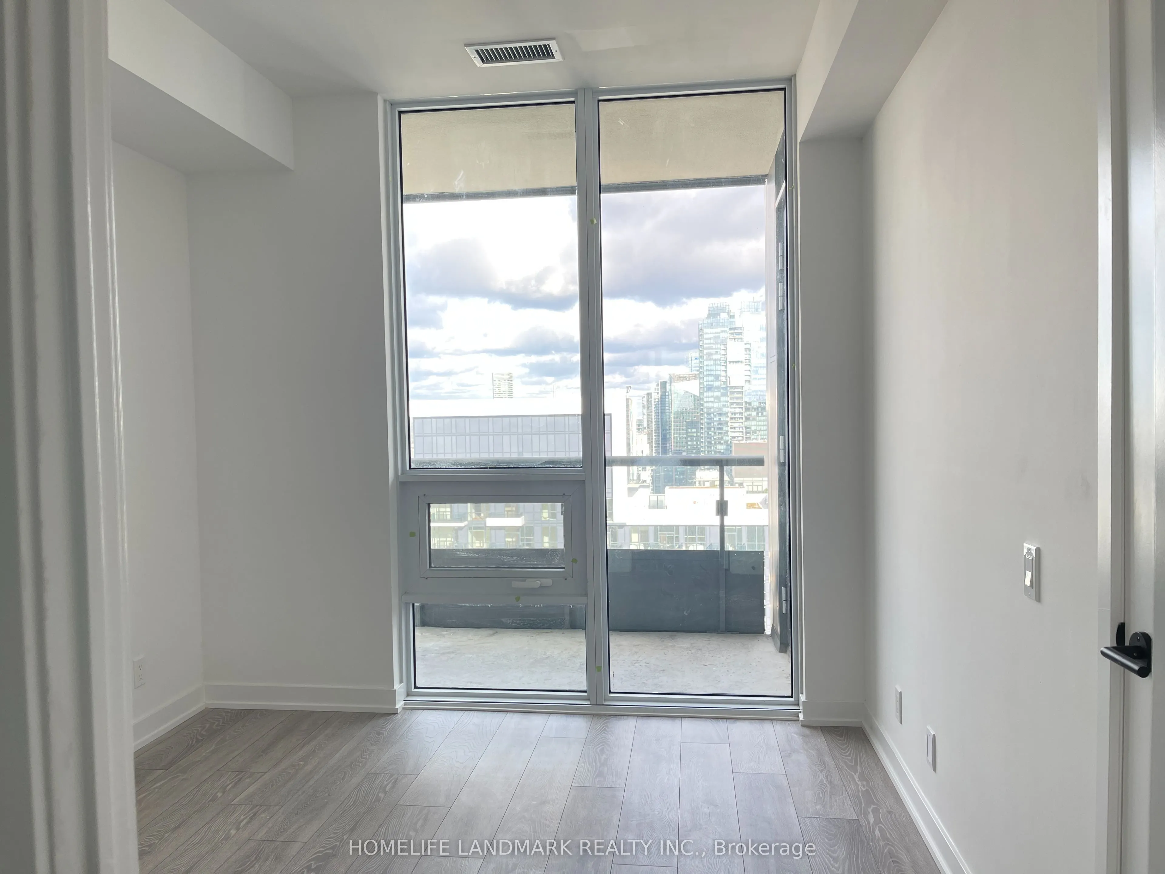 108 Peter Street, #5203