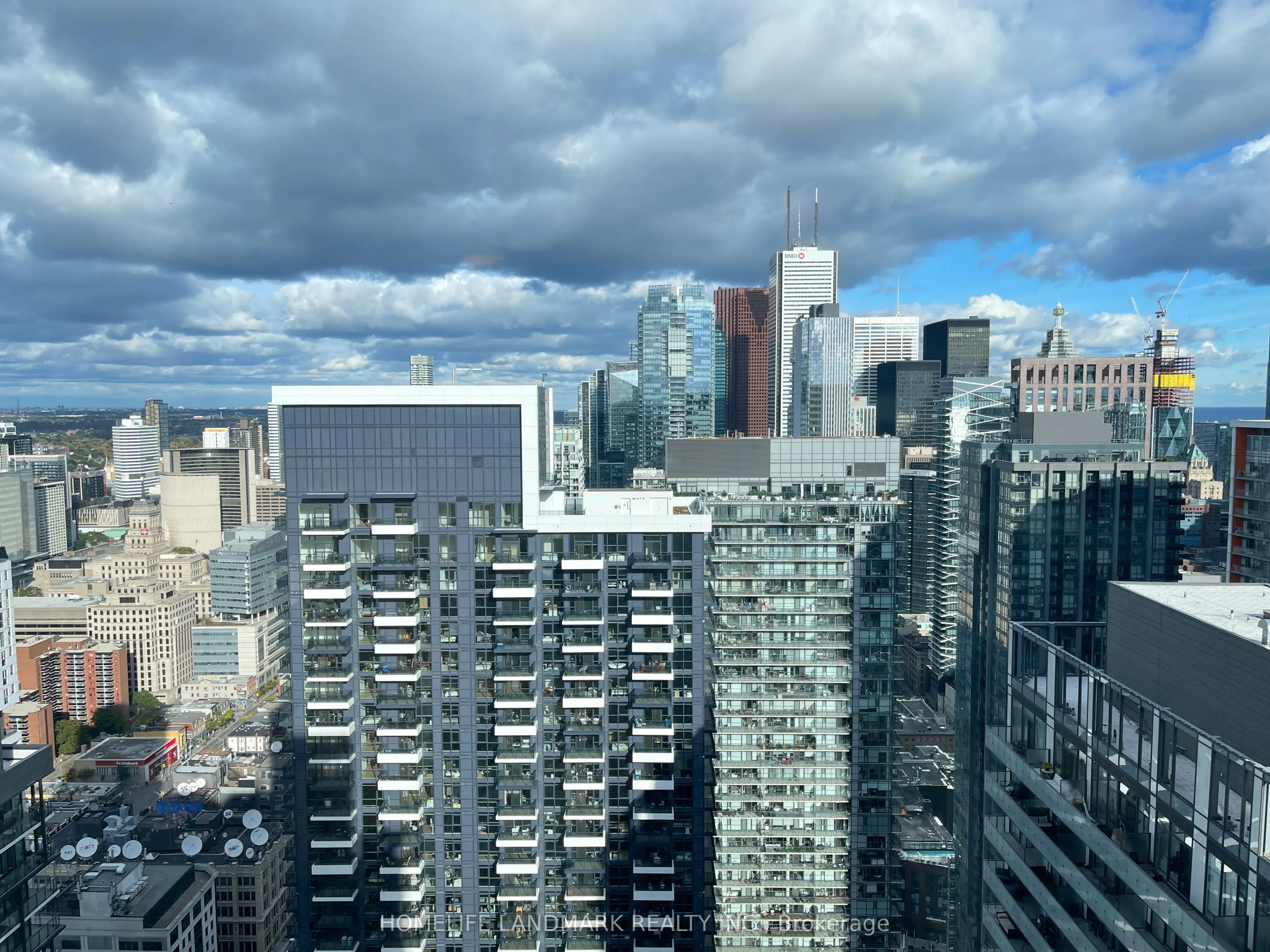 108 Peter Street, #5203