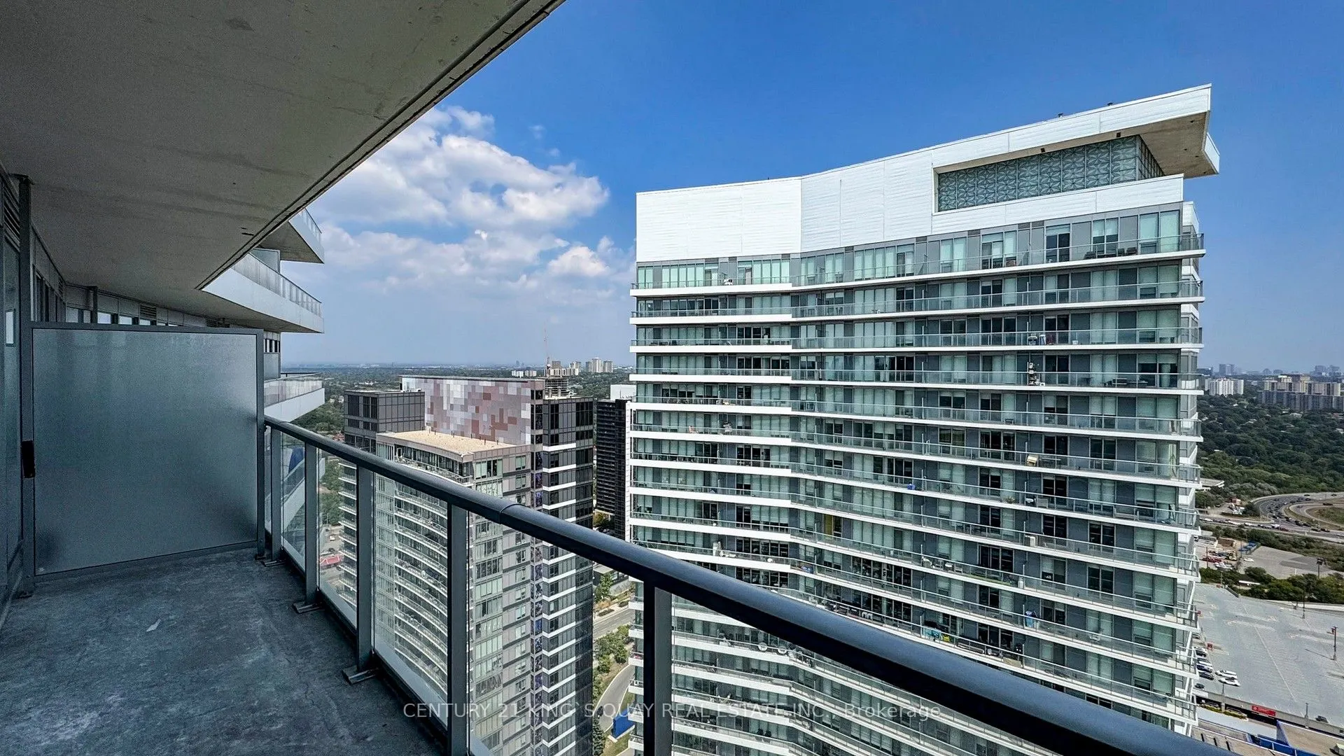 115 Mcmahon Drive, #3808