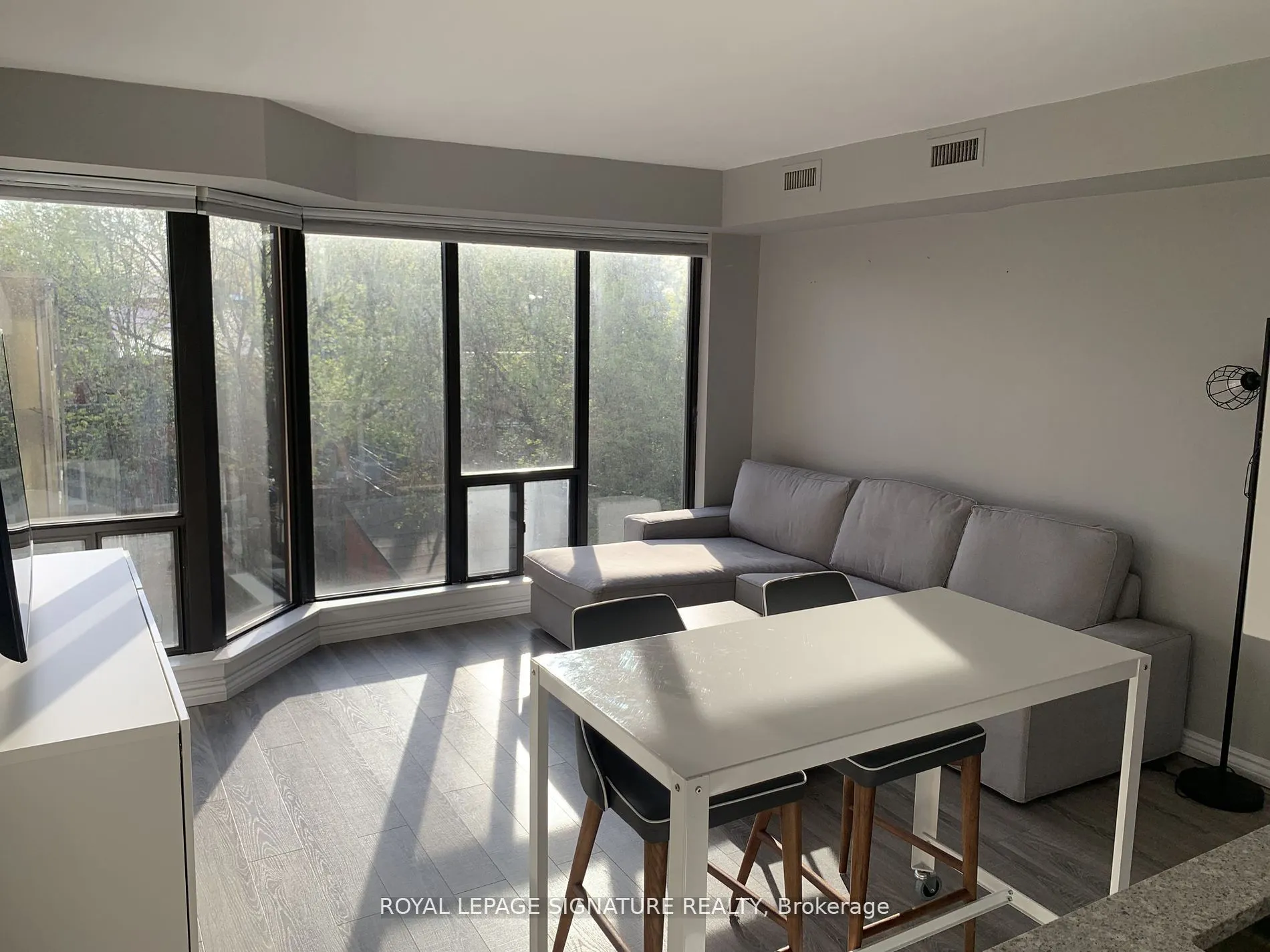 456 College Street, #308