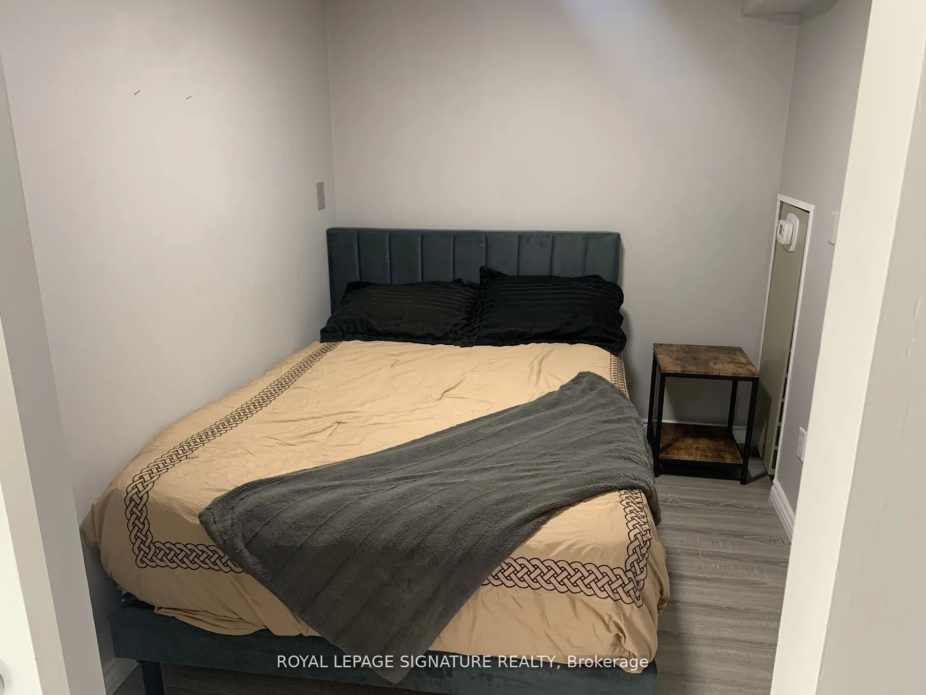 456 College Street, #308