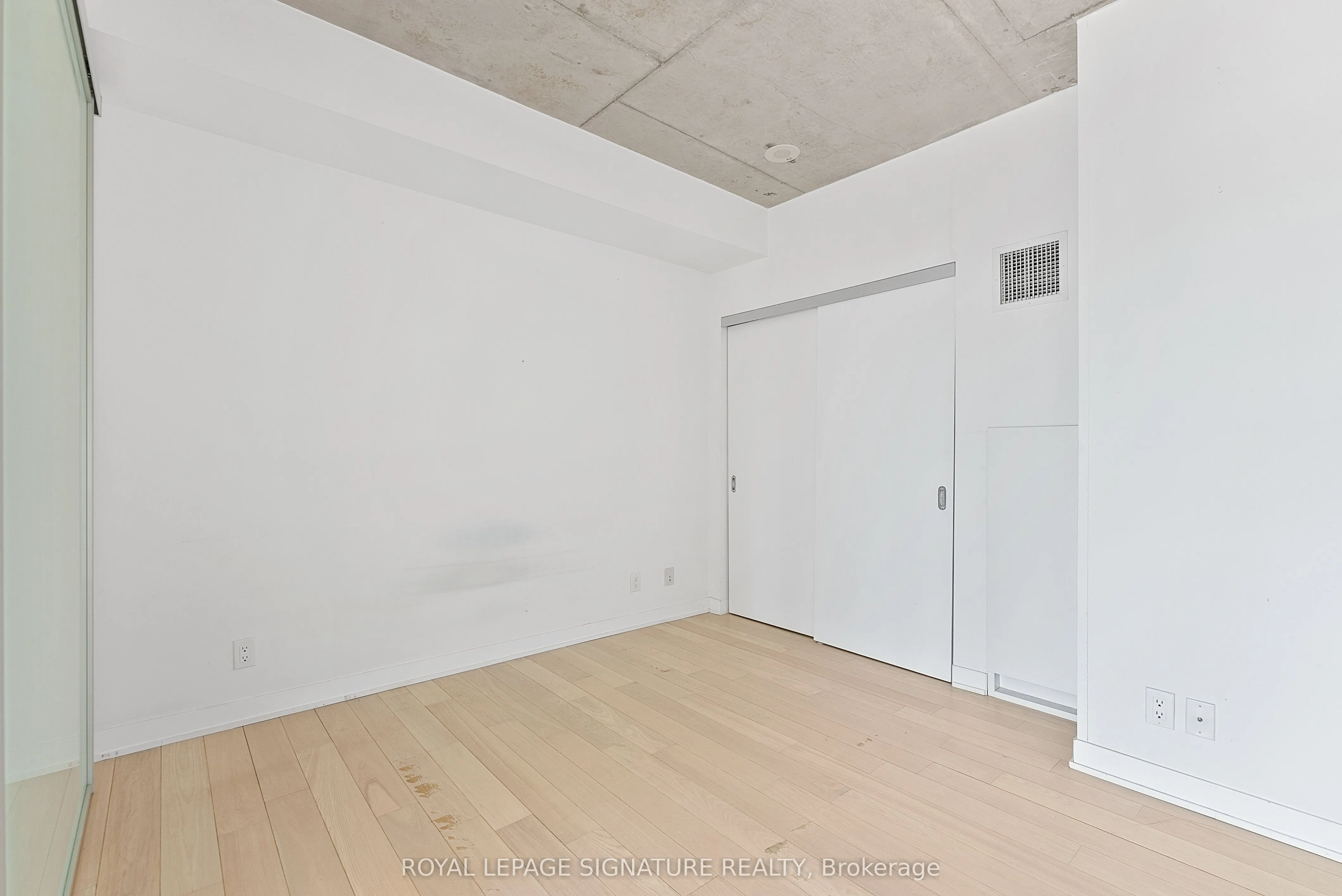 318 King Street E, #608