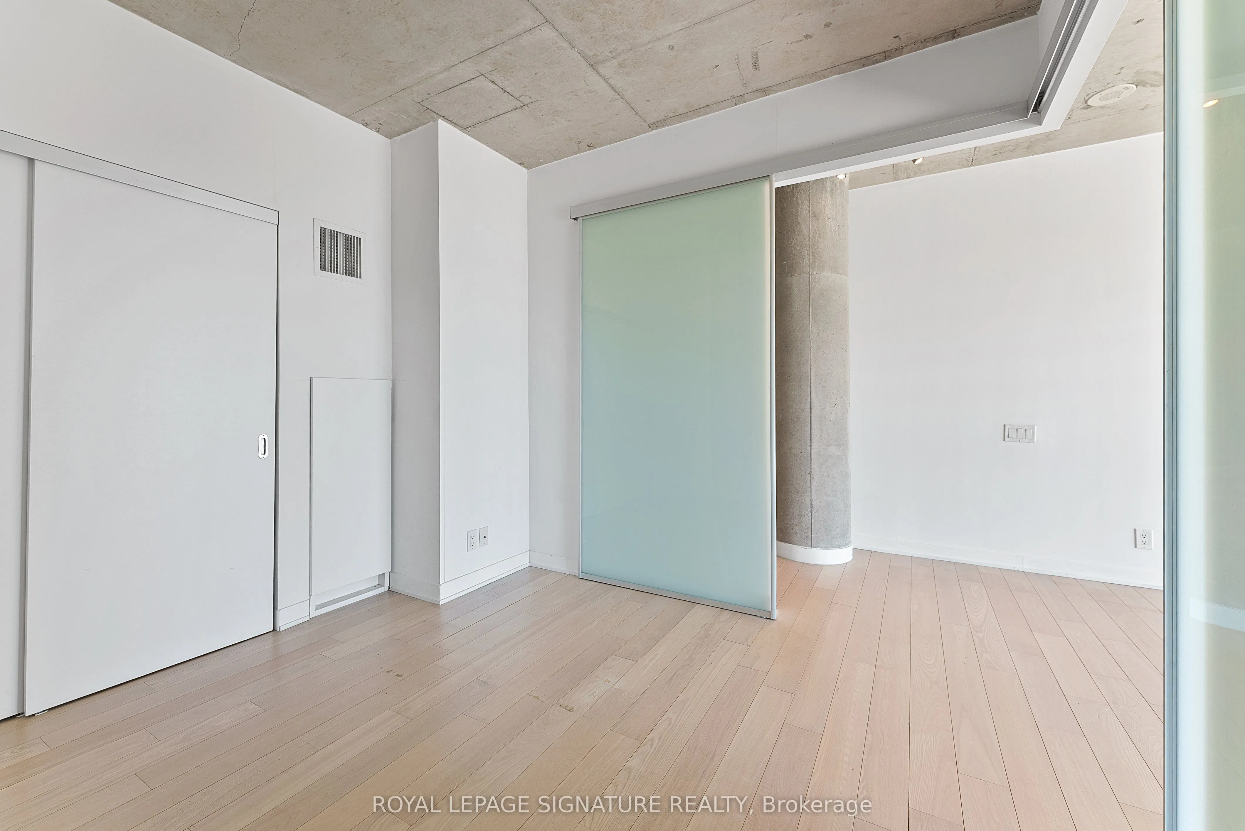 318 King Street E, #608