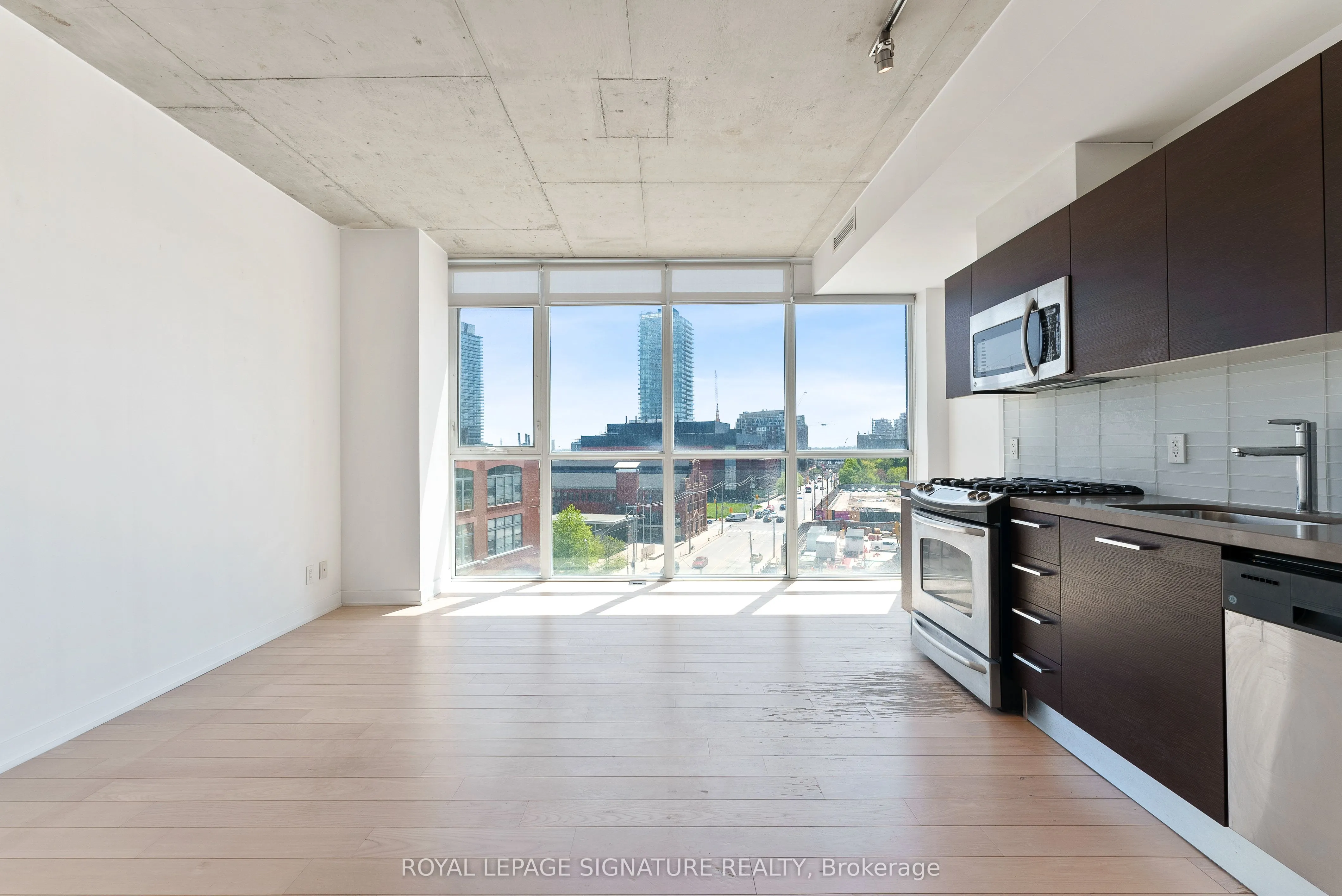318 King Street E, #608