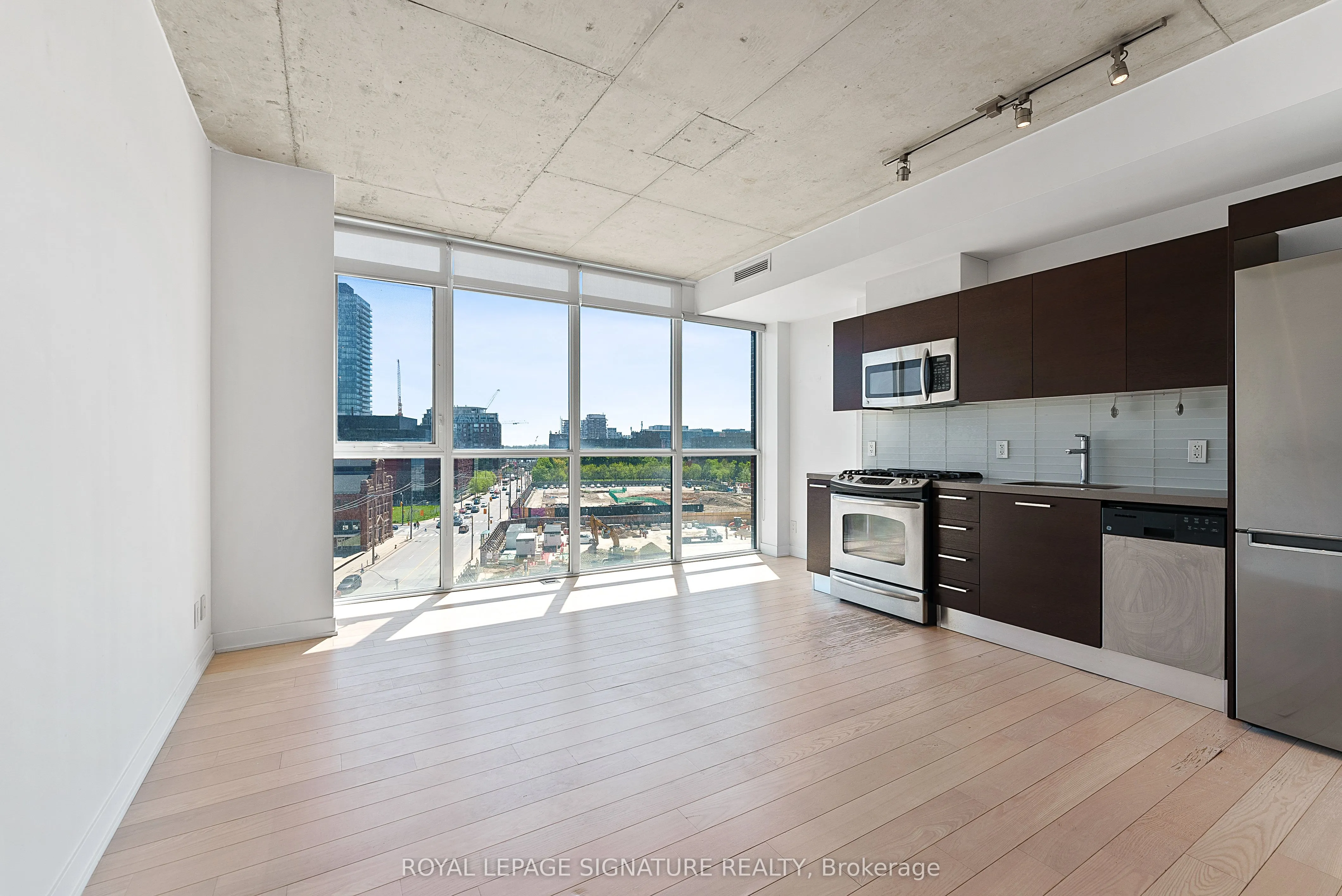 318 King Street E, #608