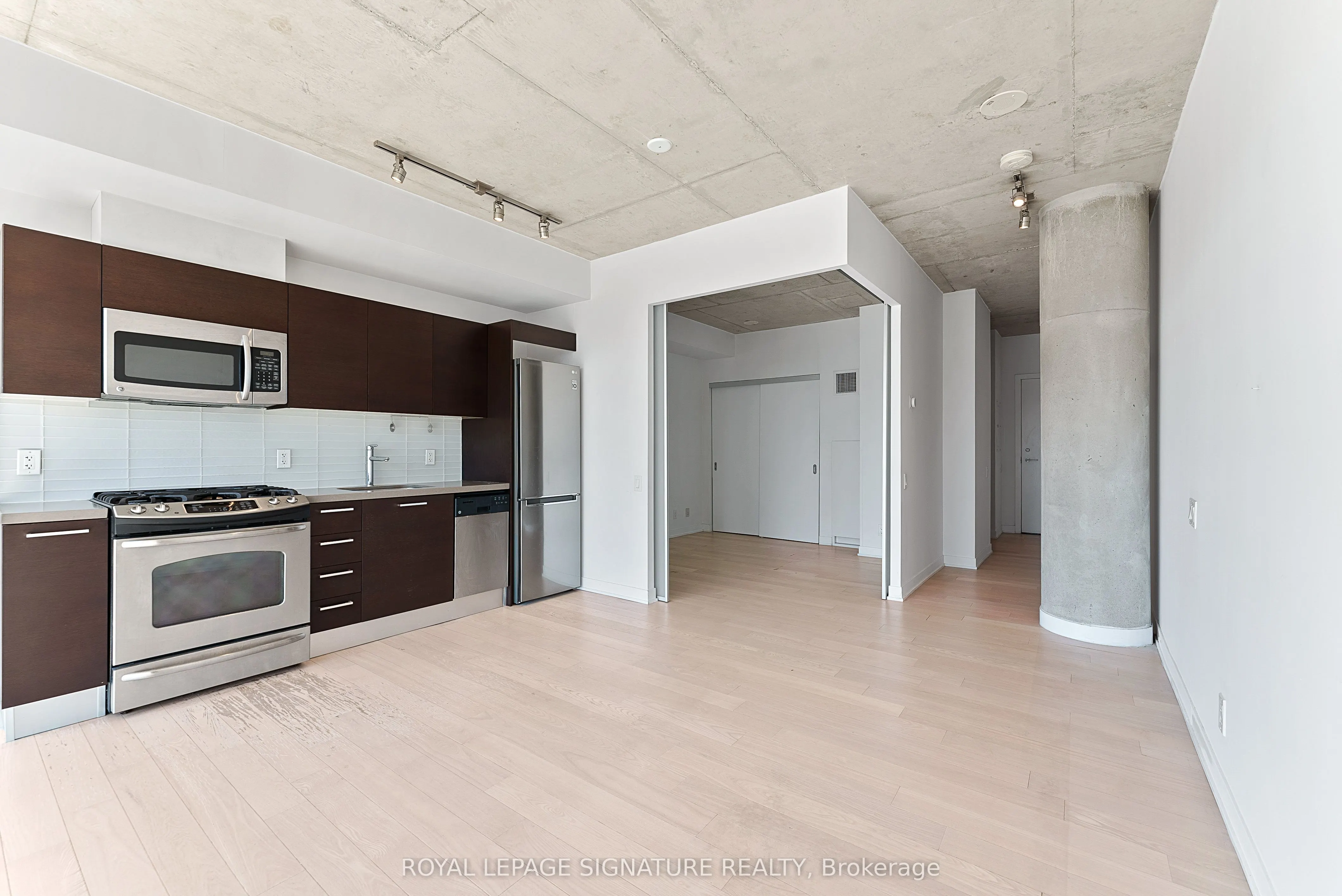 318 King Street E, #608