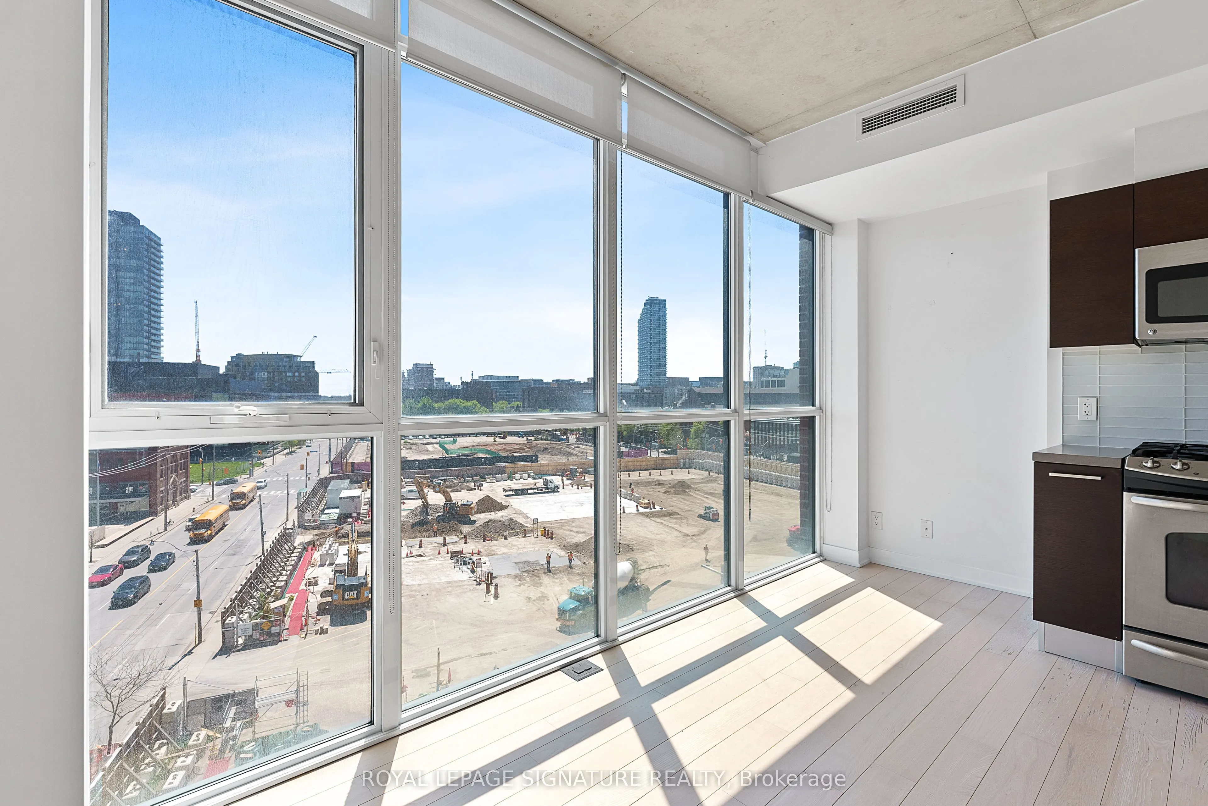 318 King Street E, #608