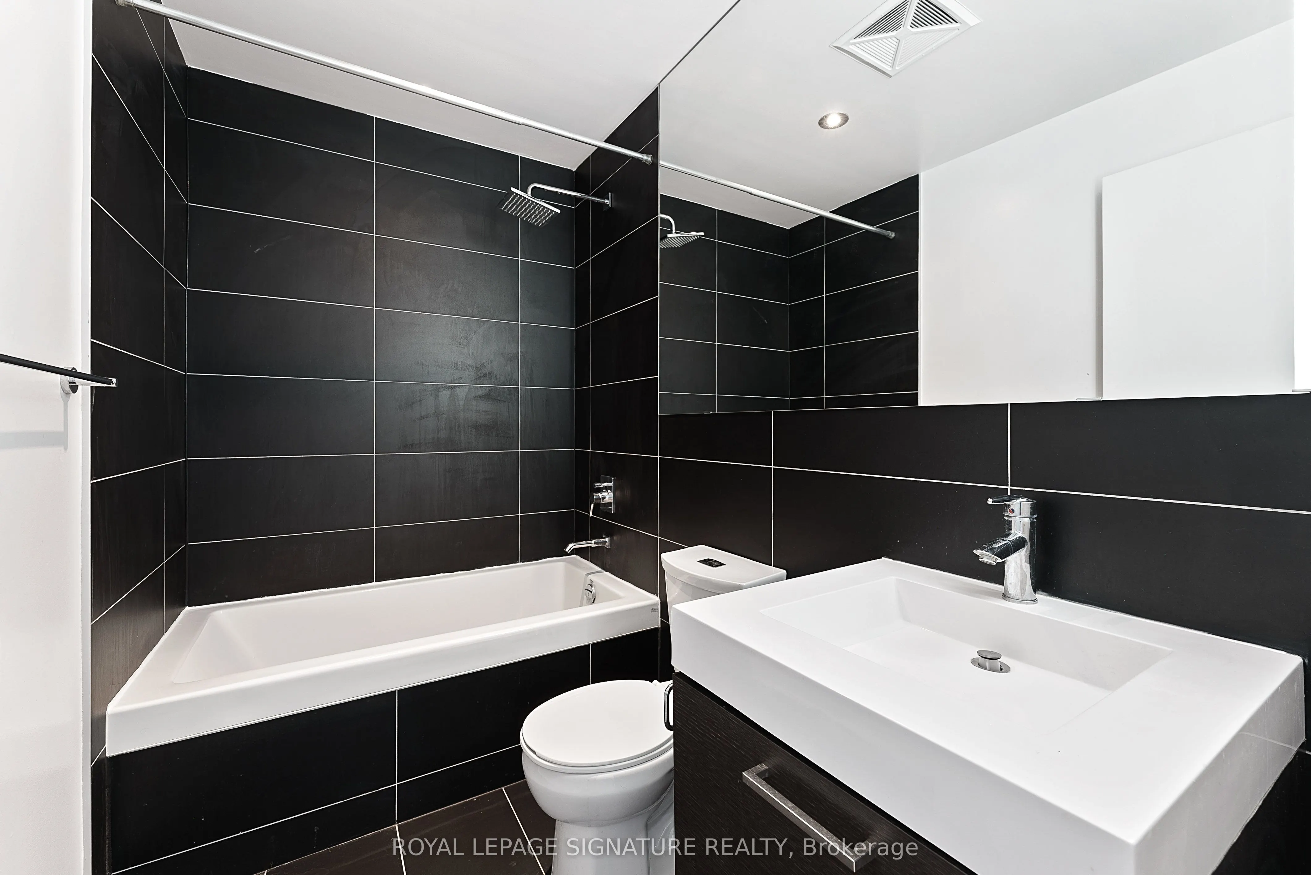 318 King Street E, #608