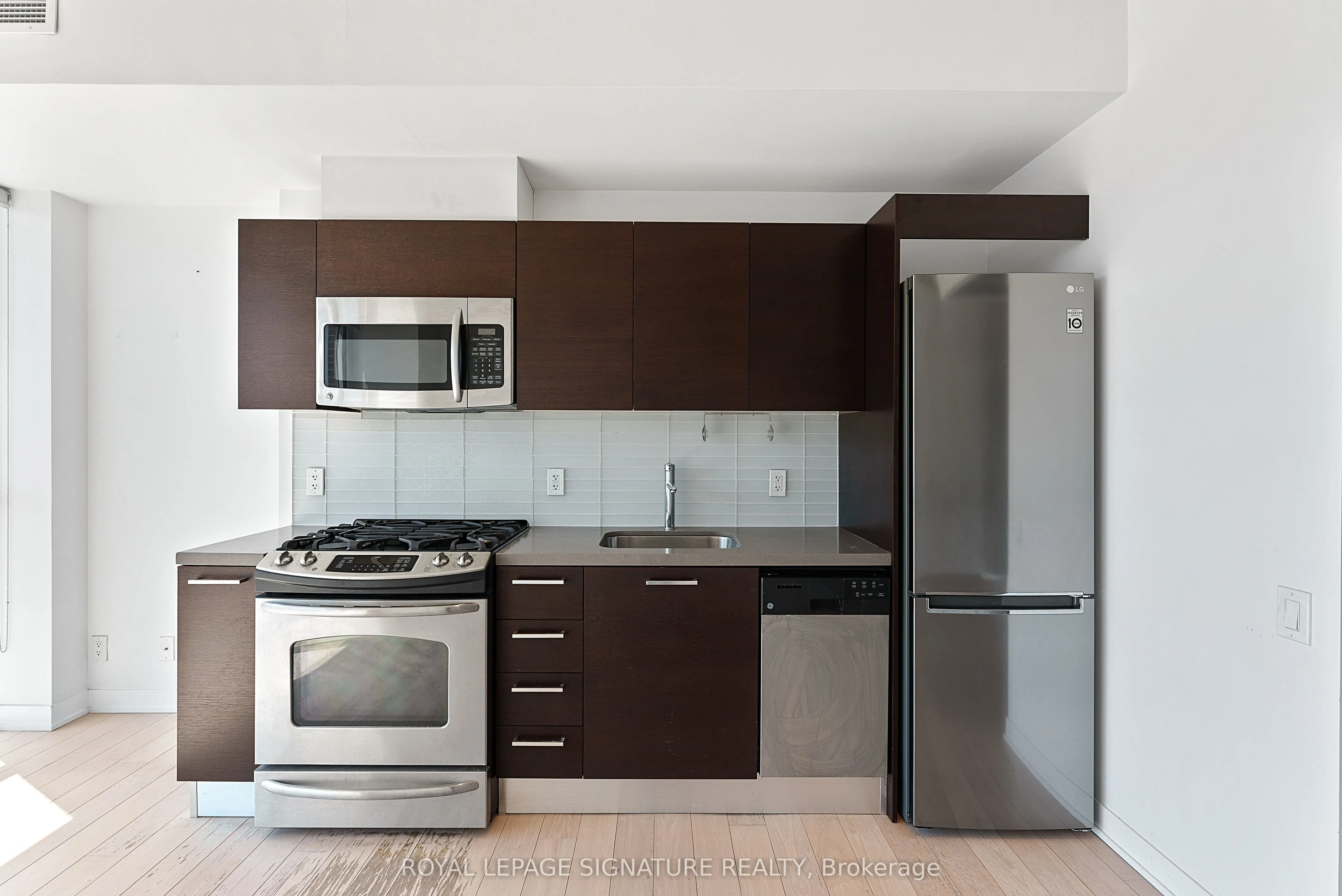 318 King Street E, #608