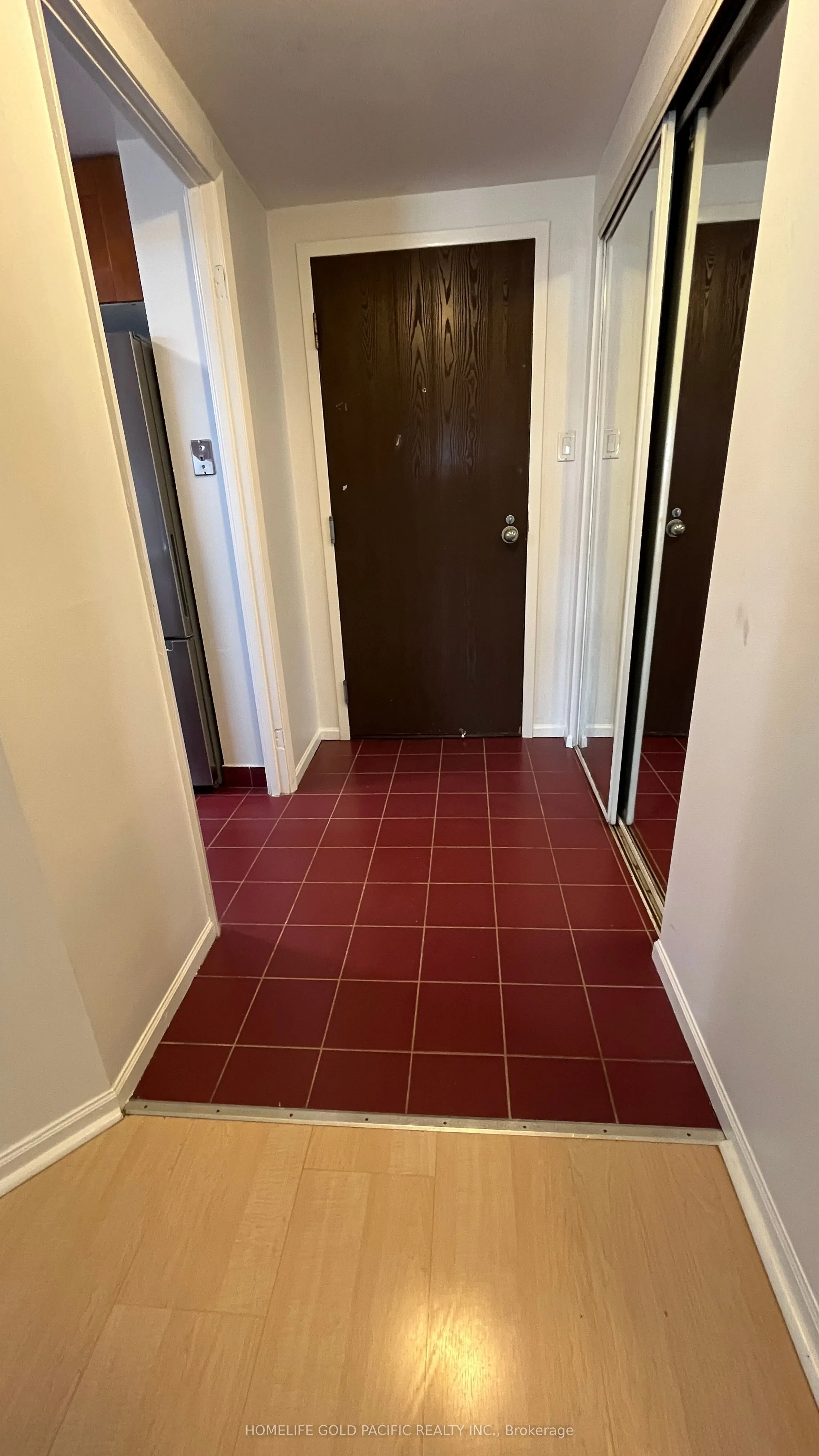 717 Bay Street, #803