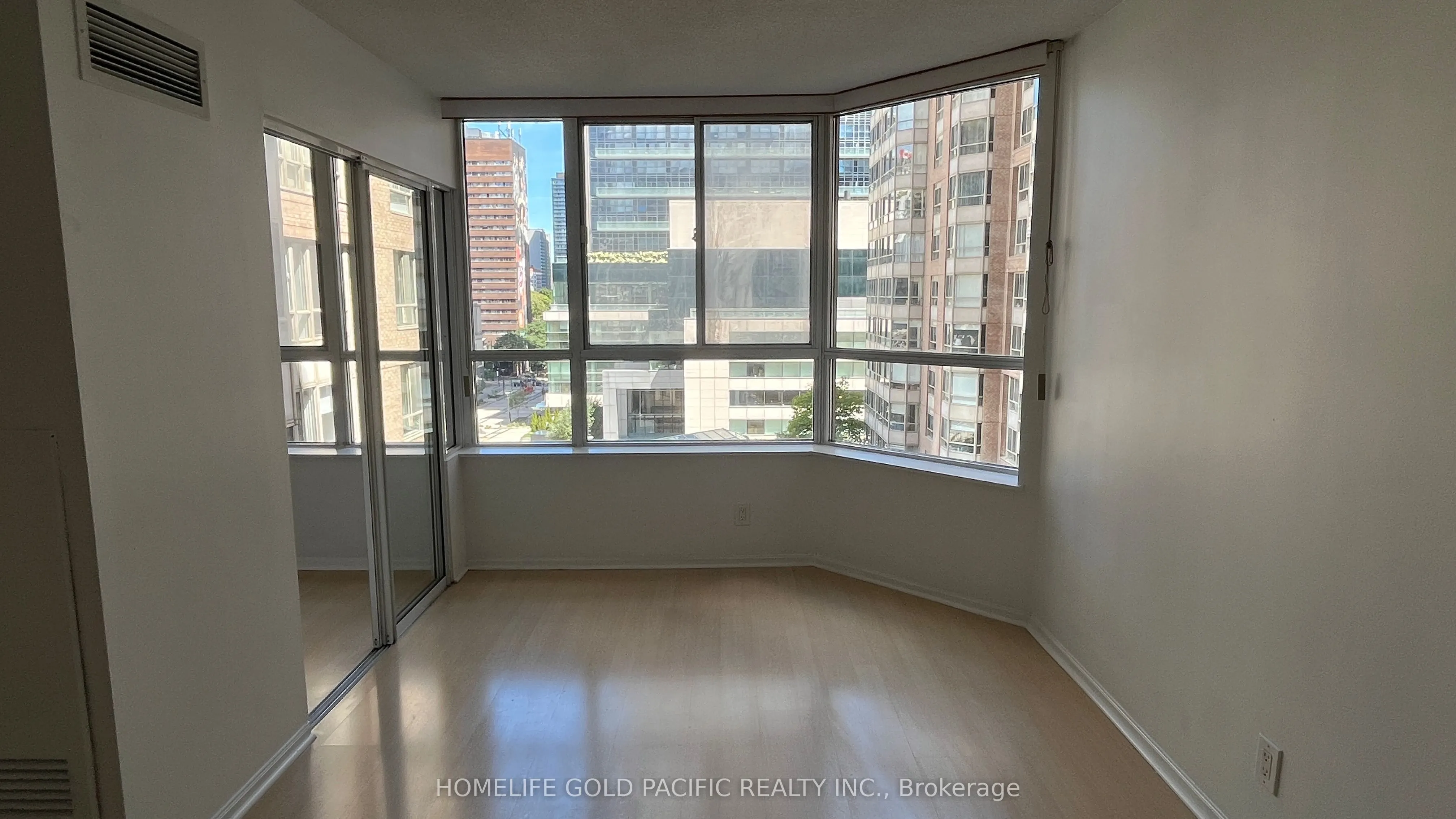 717 Bay Street, #803