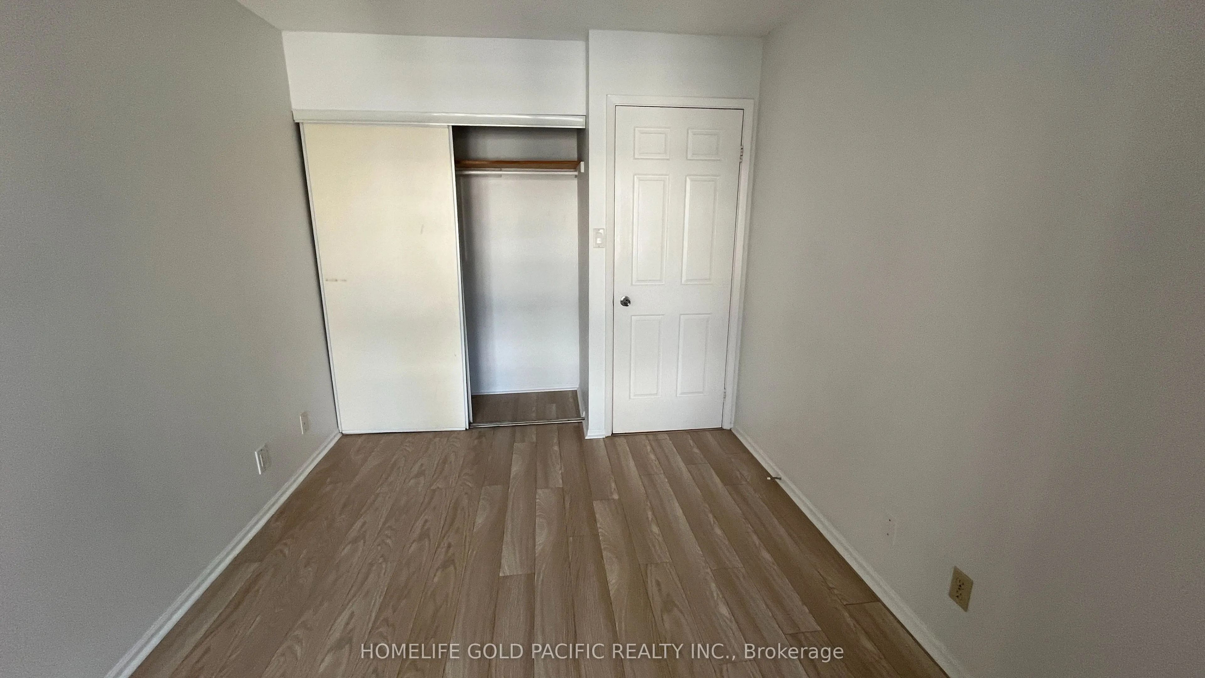 717 Bay Street, #803