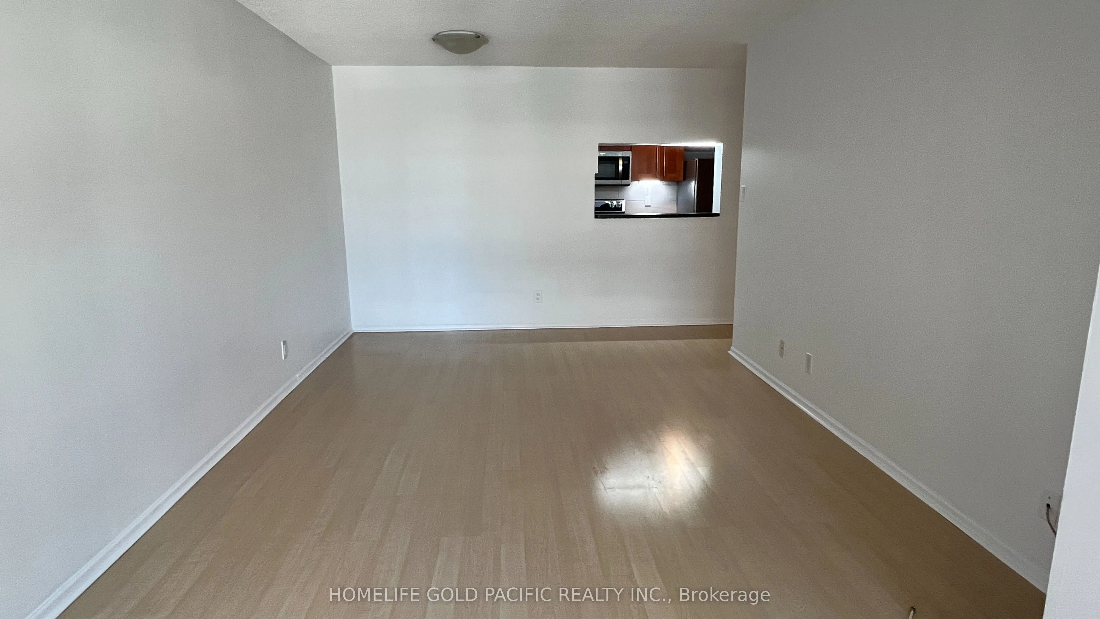 717 Bay Street, #803