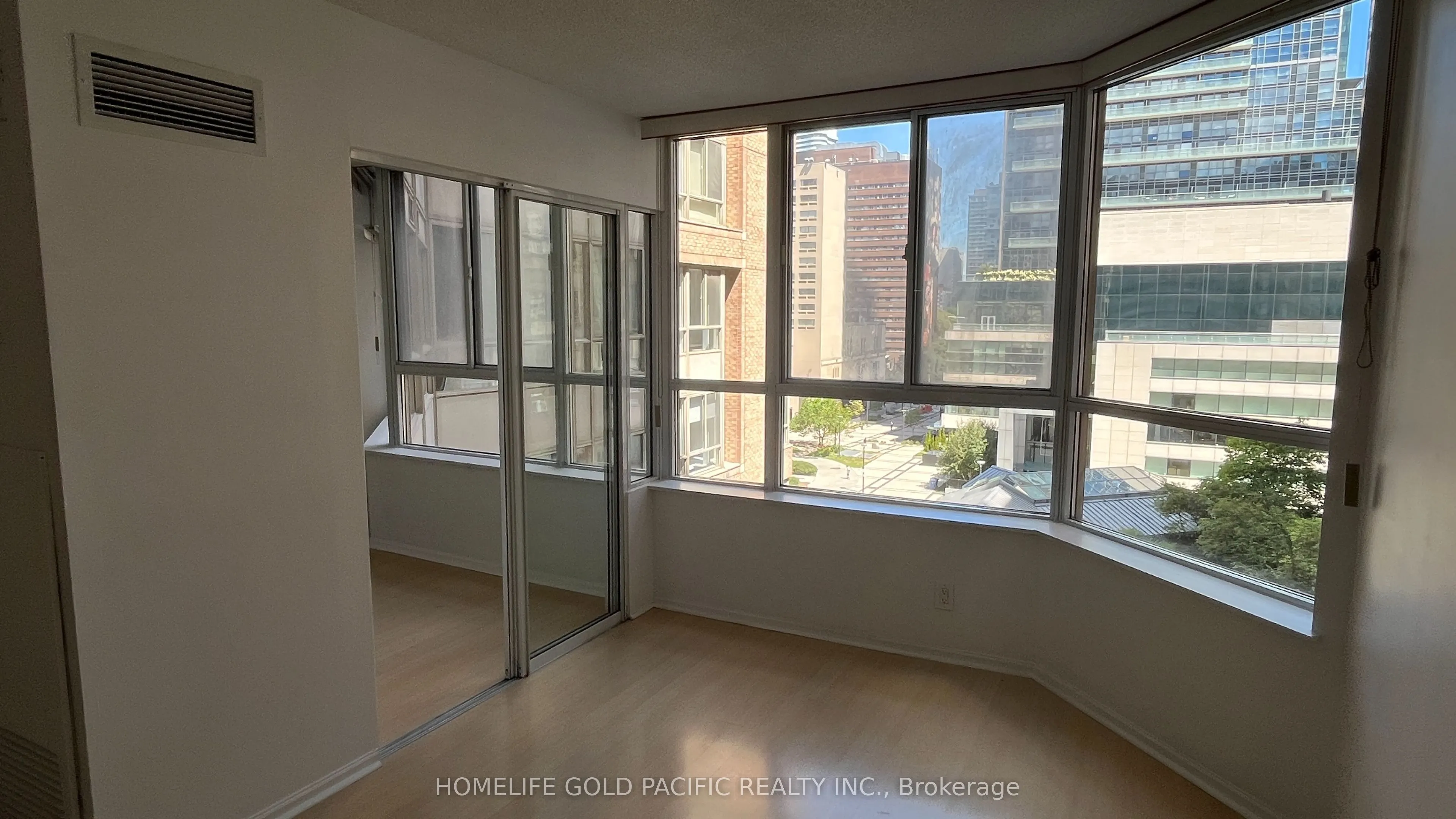 717 Bay Street, #803