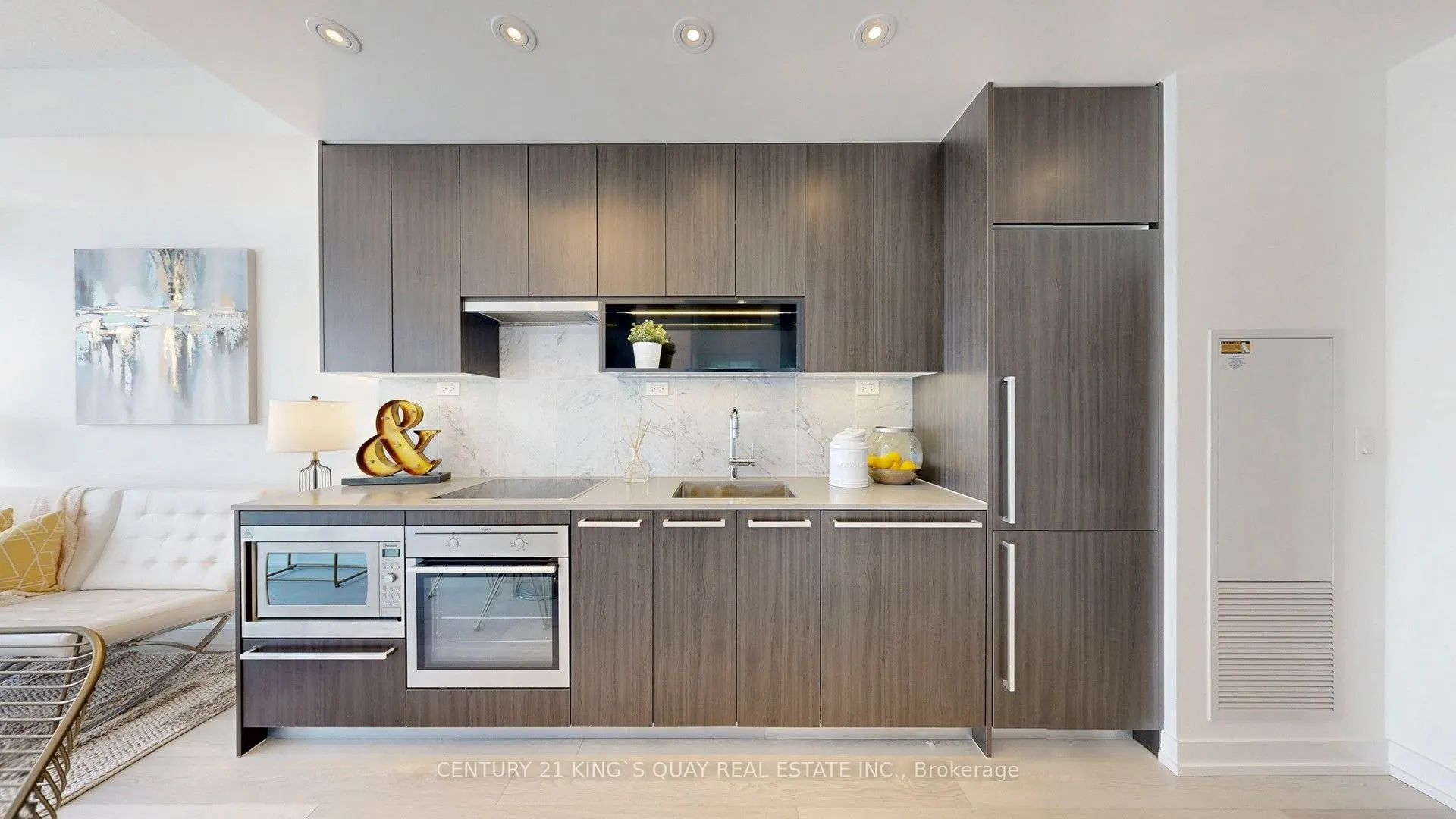 115 Mcmahon Drive, #3808