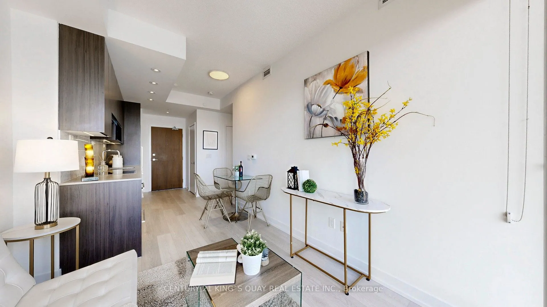 115 Mcmahon Drive, #3808
