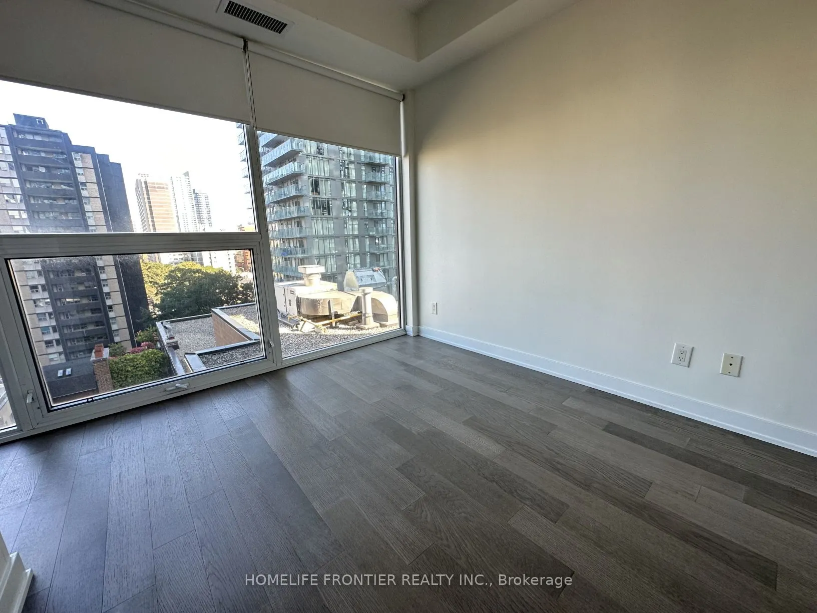17 Dundonald Street, #907