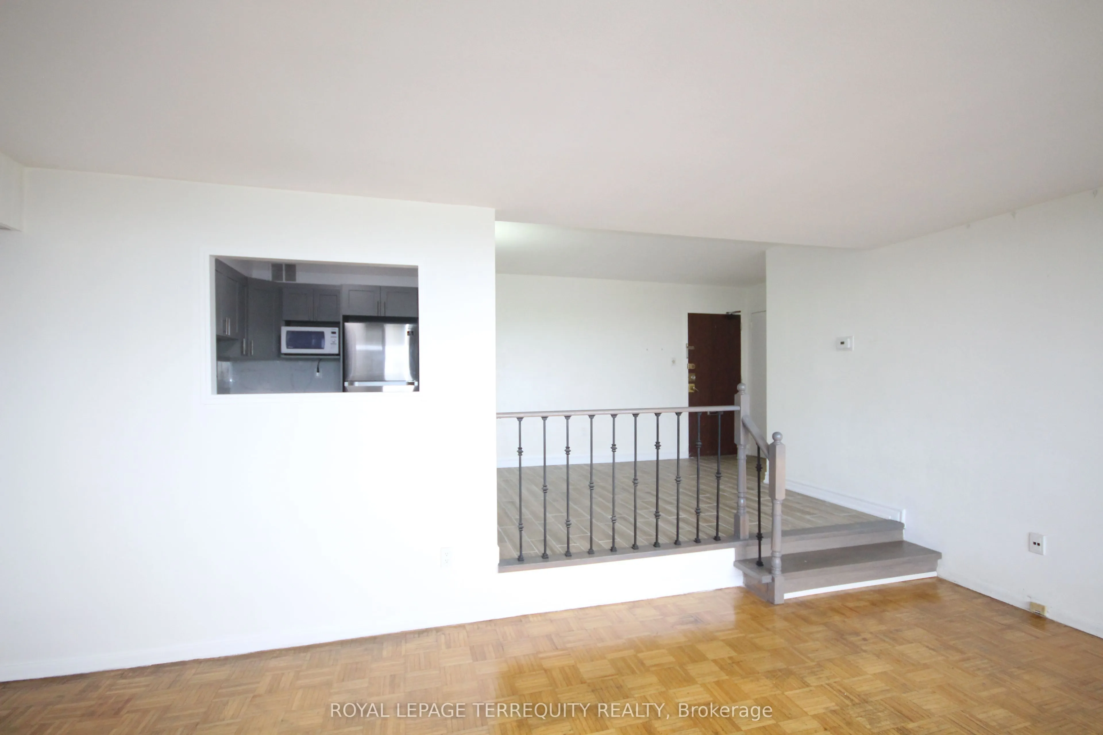 20 Forest Manor Road, #707