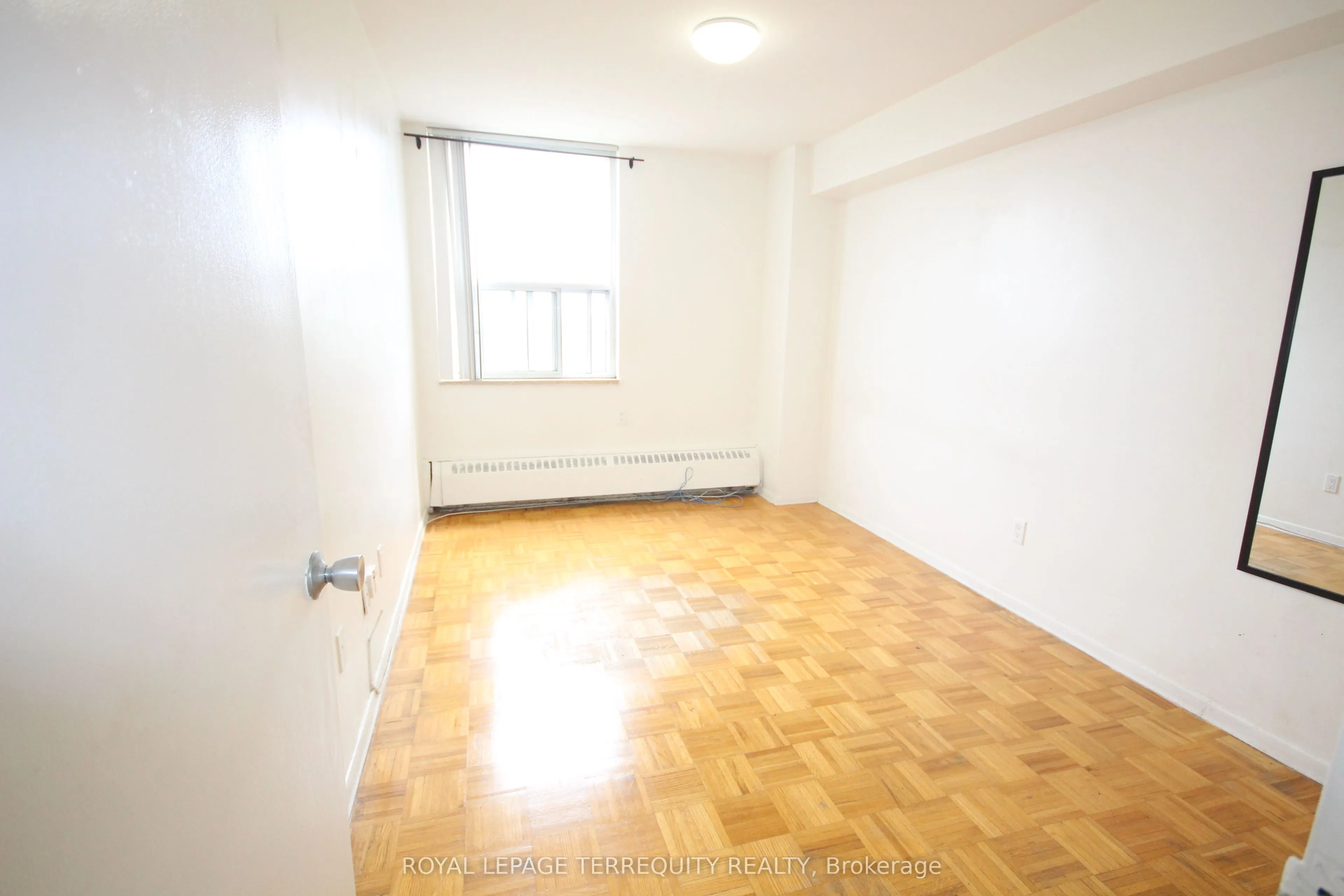20 Forest Manor Road, #707
