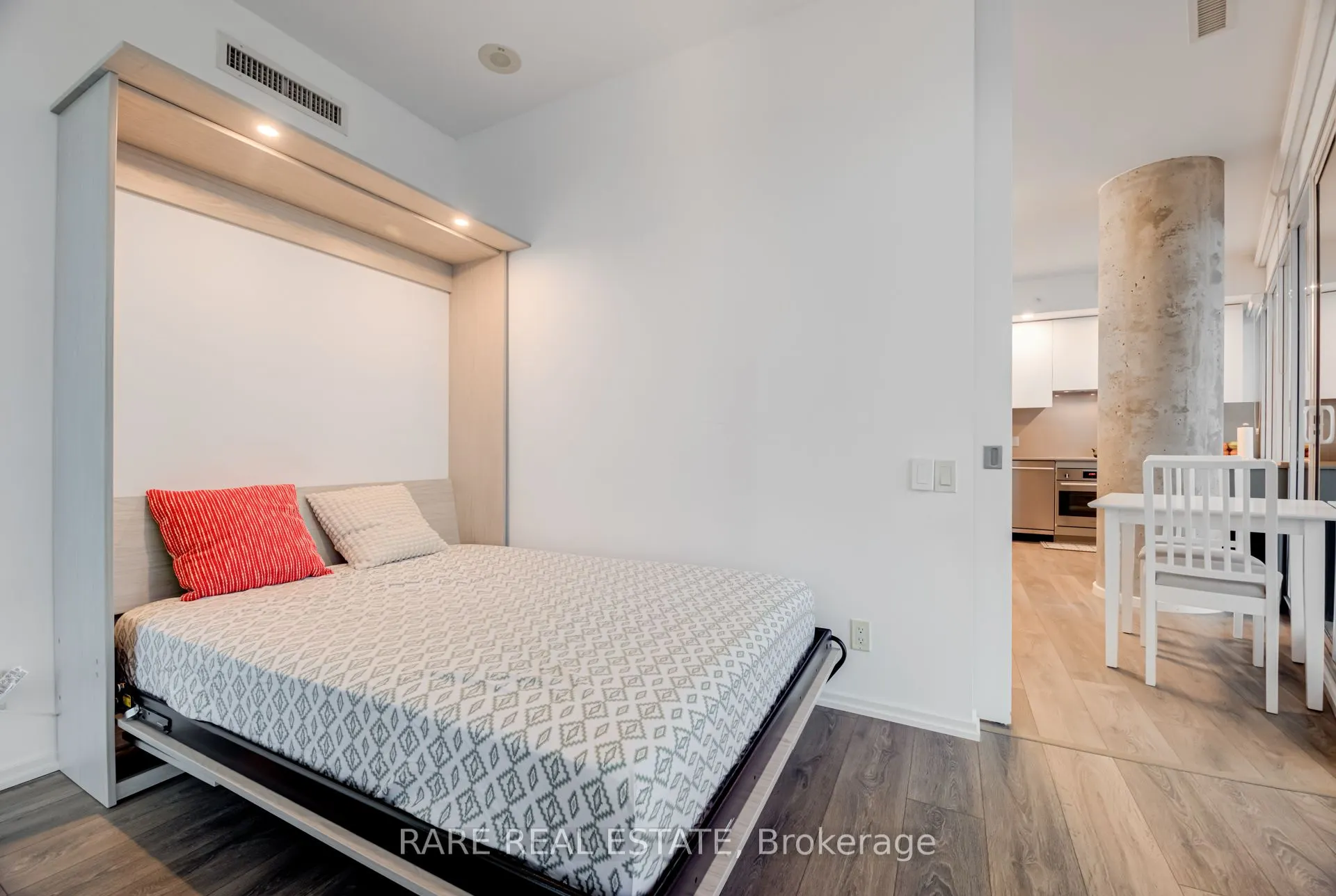 125 Peter Street, #2402