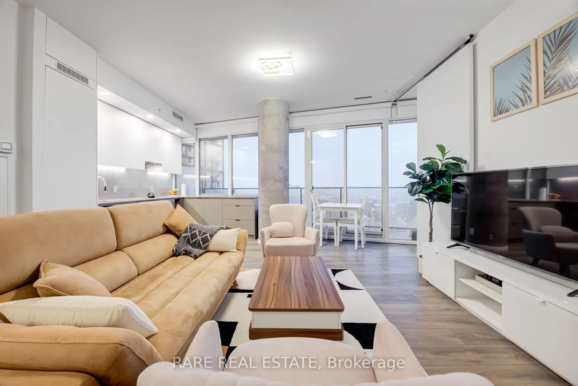 125 Peter Street, #2402