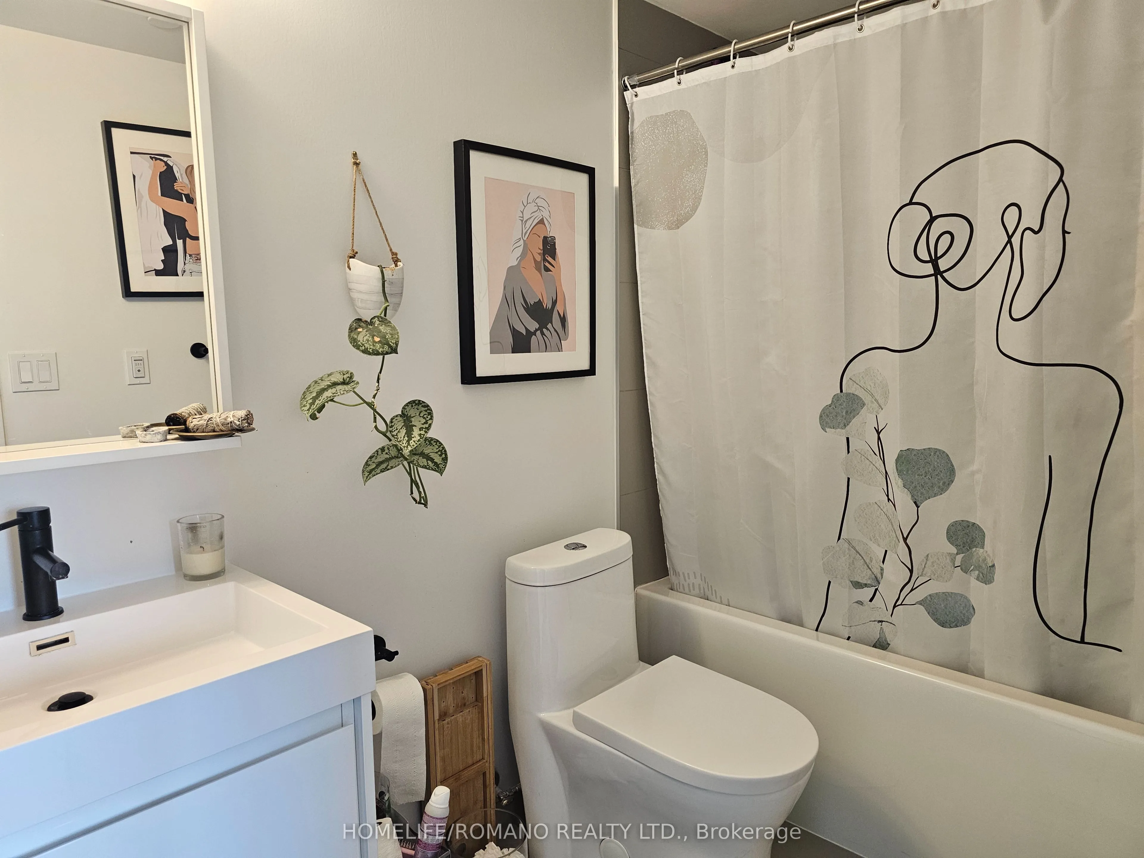 2 Augusta Avenue, #411