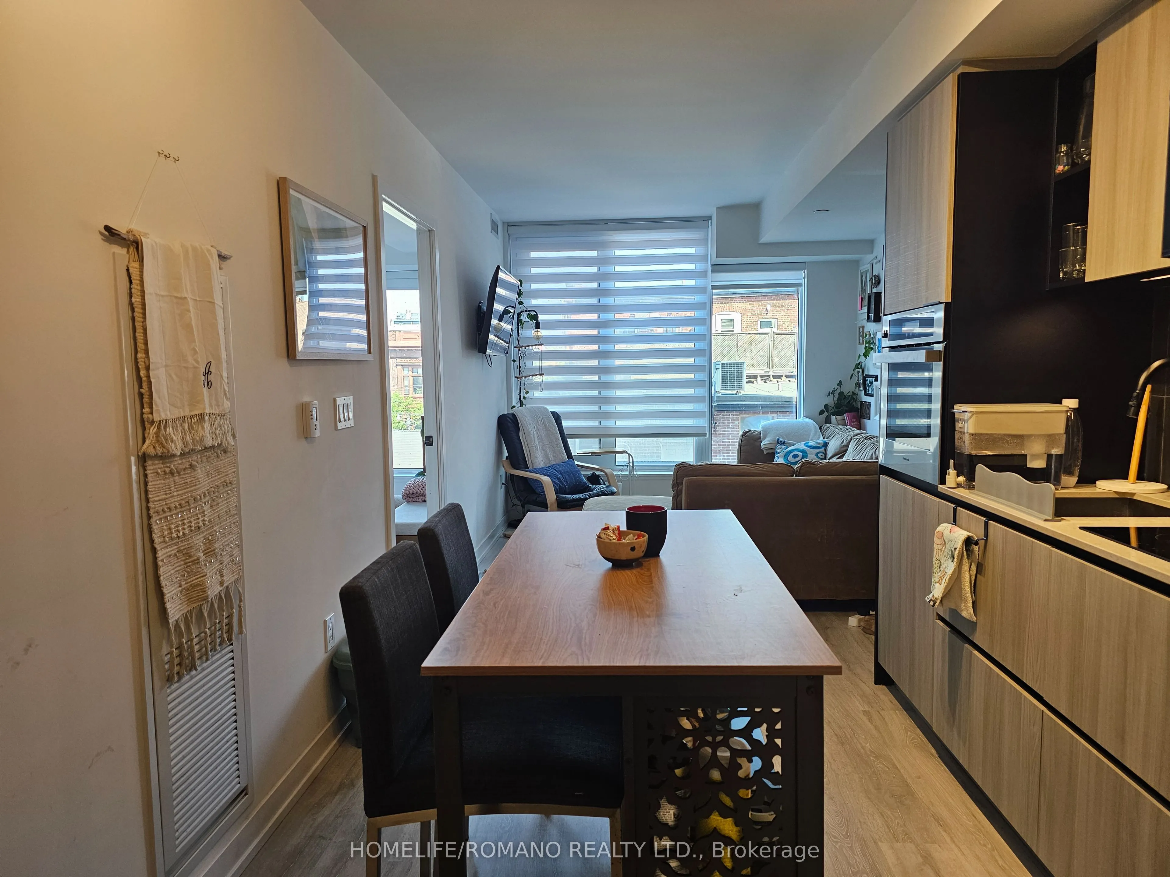 2 Augusta Avenue, #411