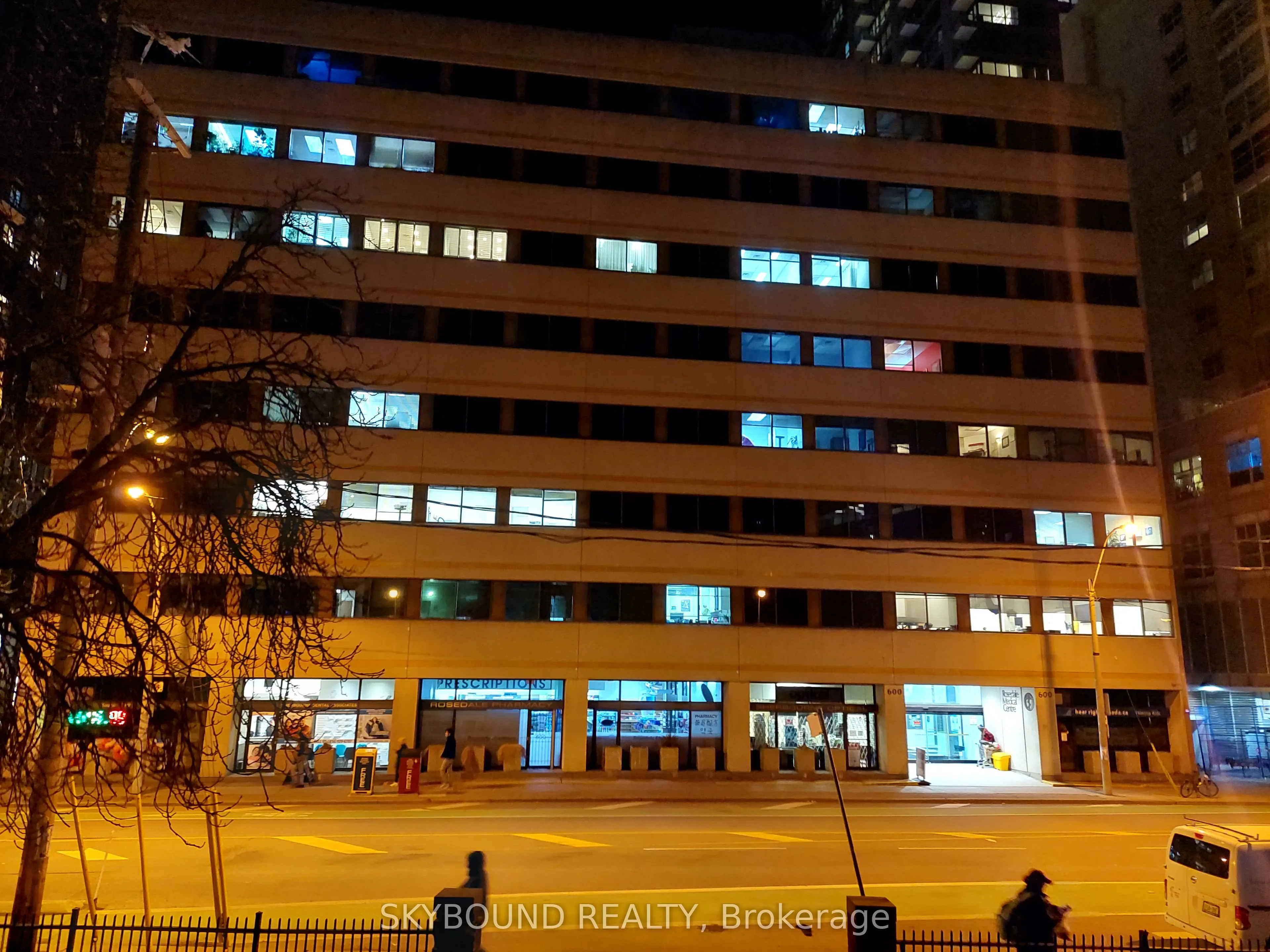 600 Sherbourne Street, #512