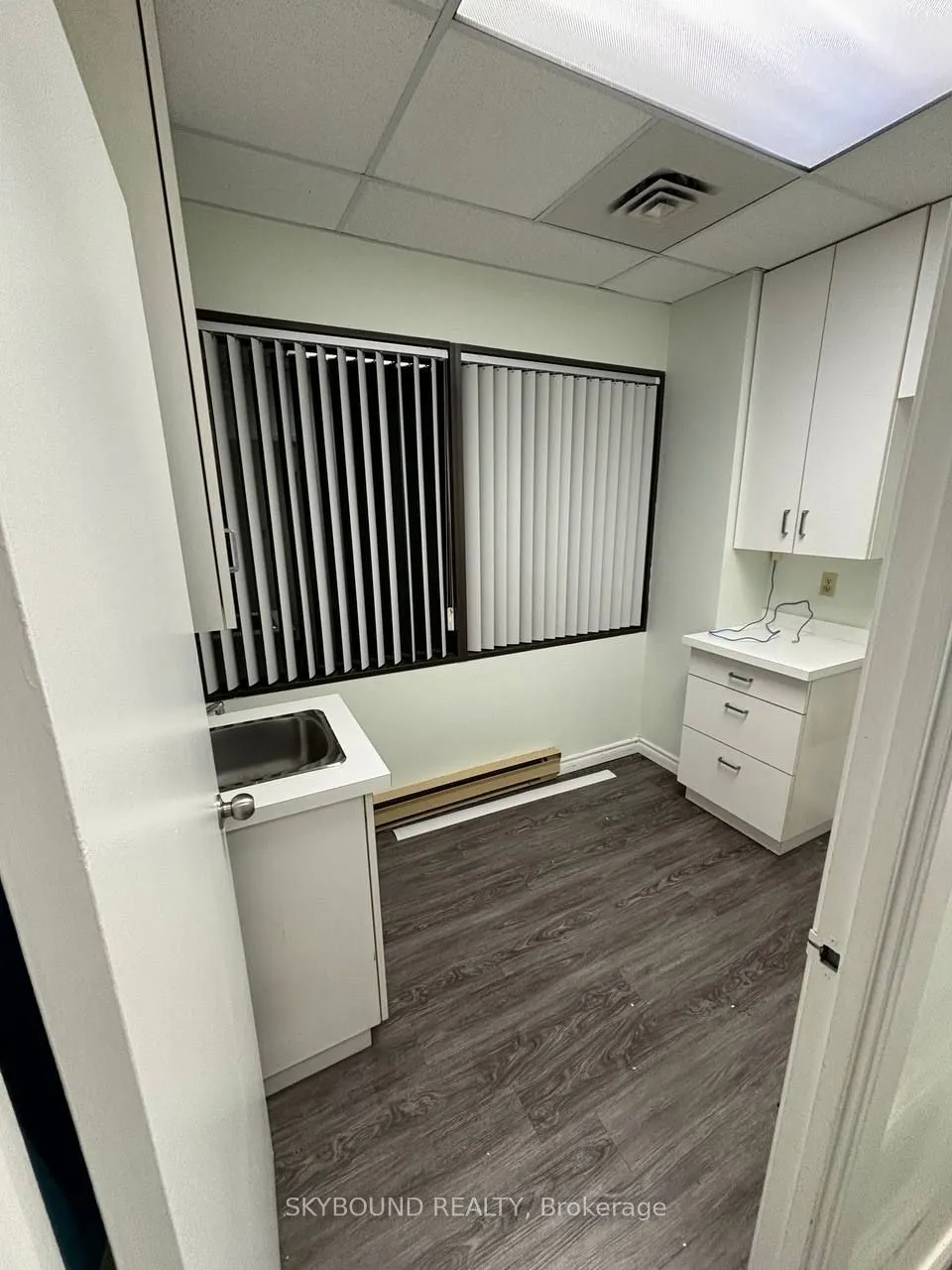 600 Sherbourne Street, #512