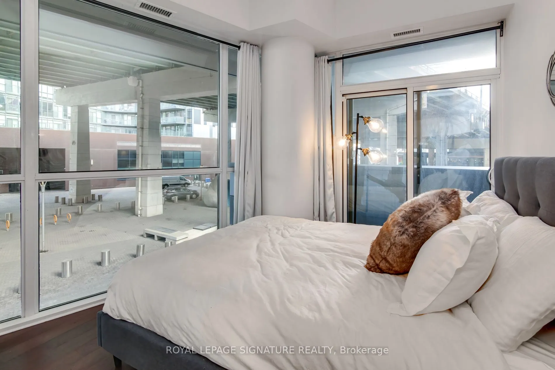 20 Bruyeres Mews, #212
