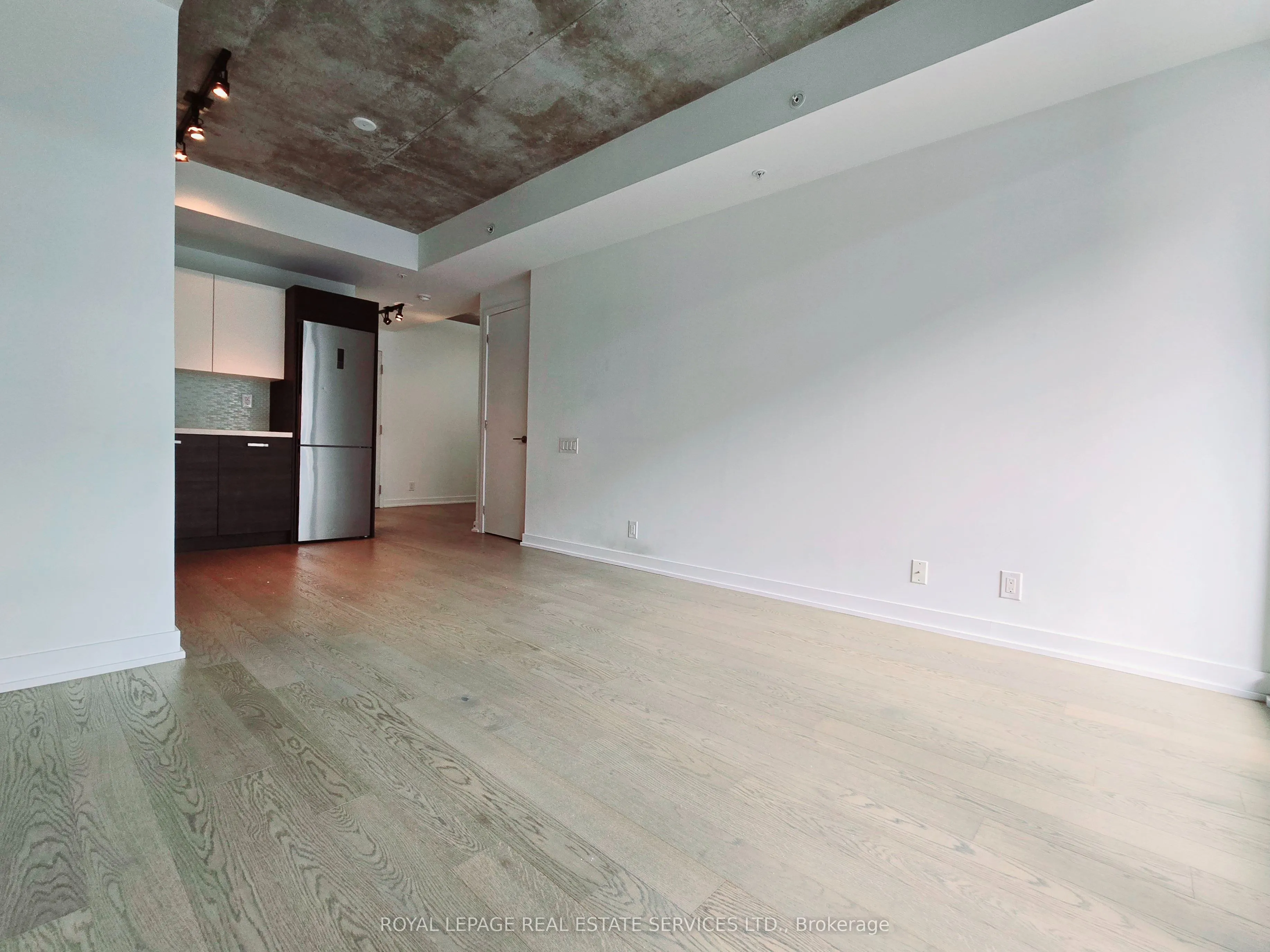 39 Brant Street, #714