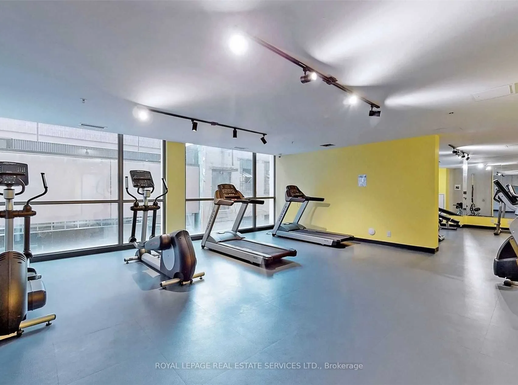 39 Brant Street, #714