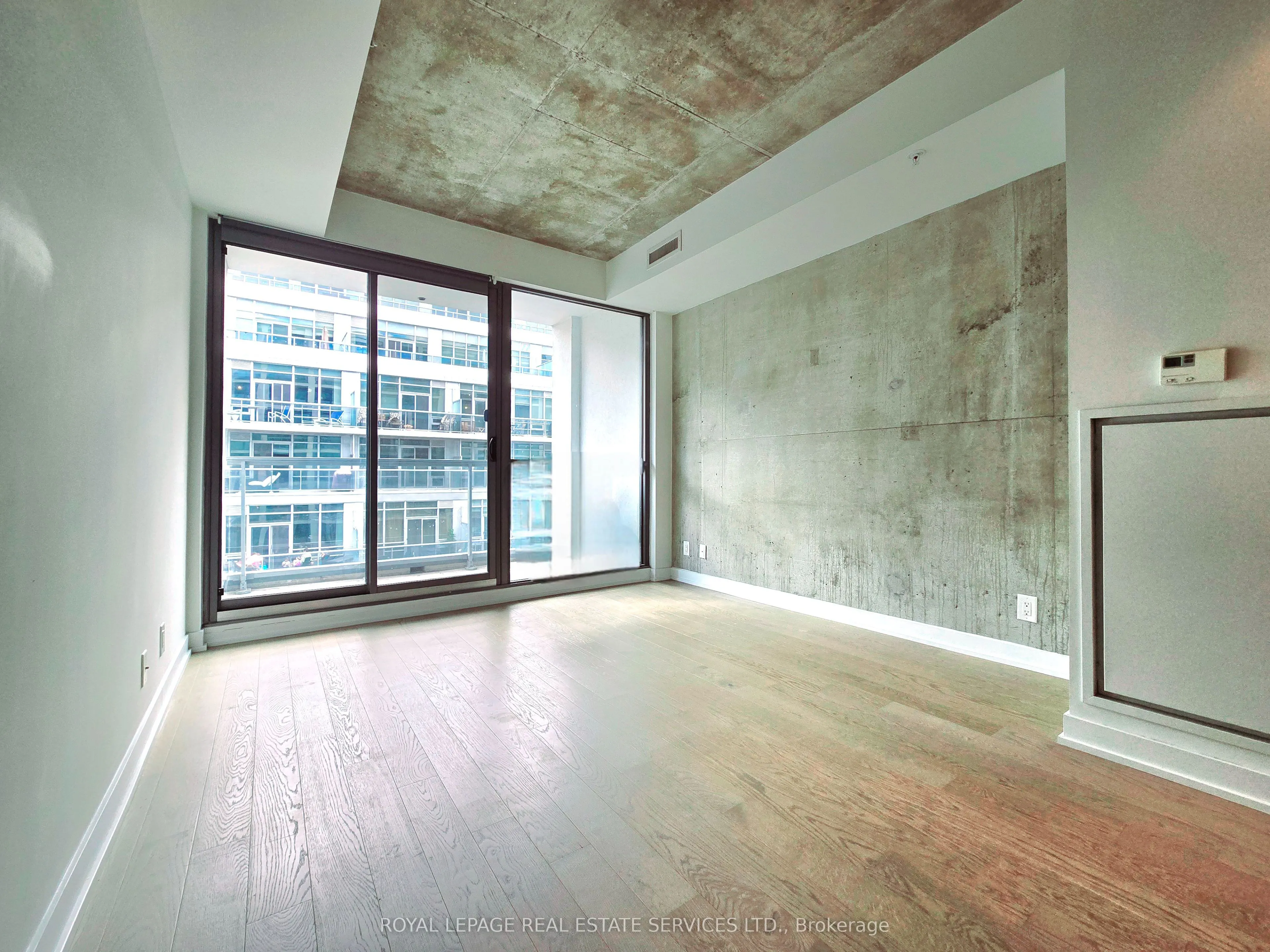39 Brant Street, #714