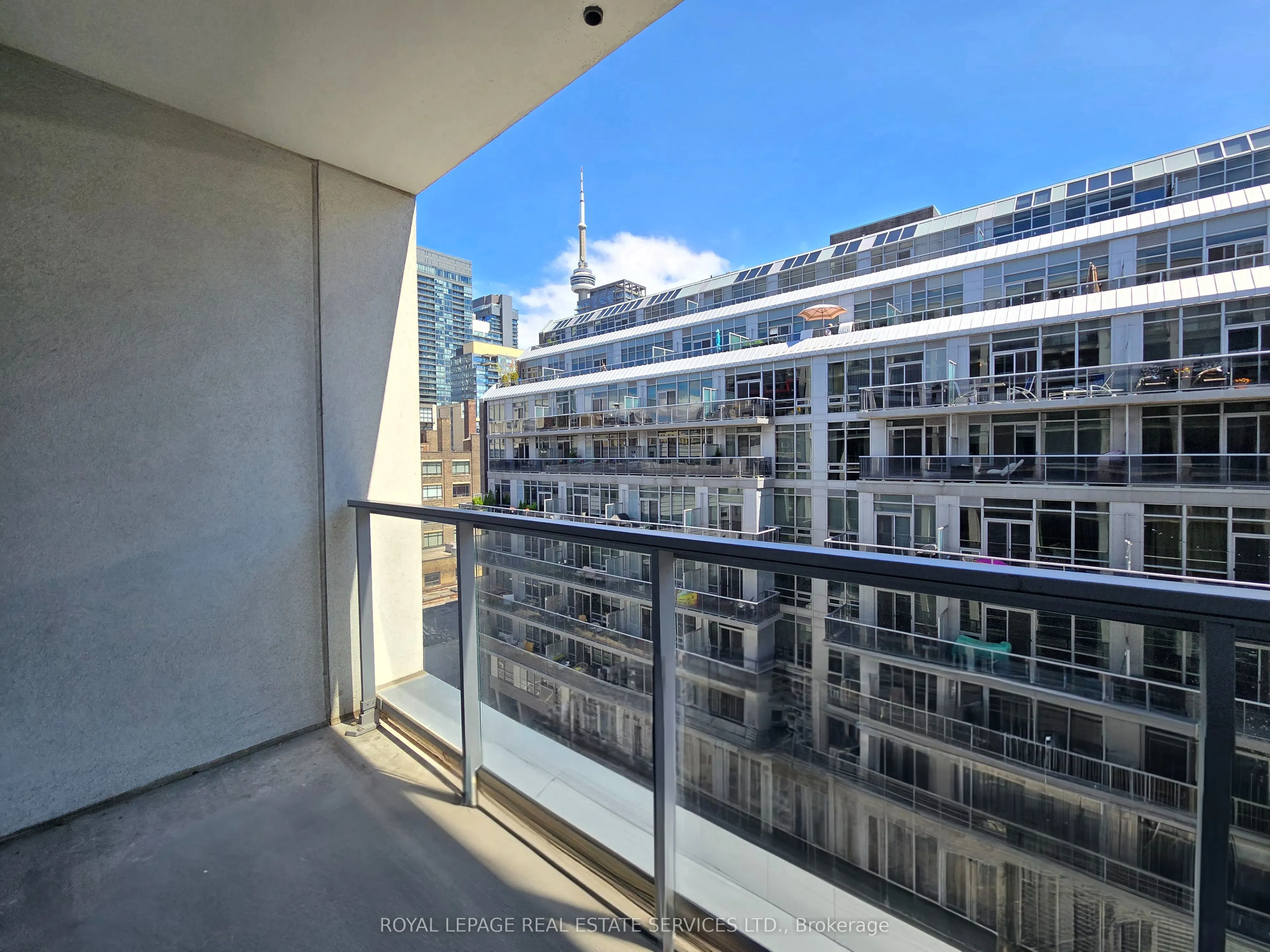 39 Brant Street, #714