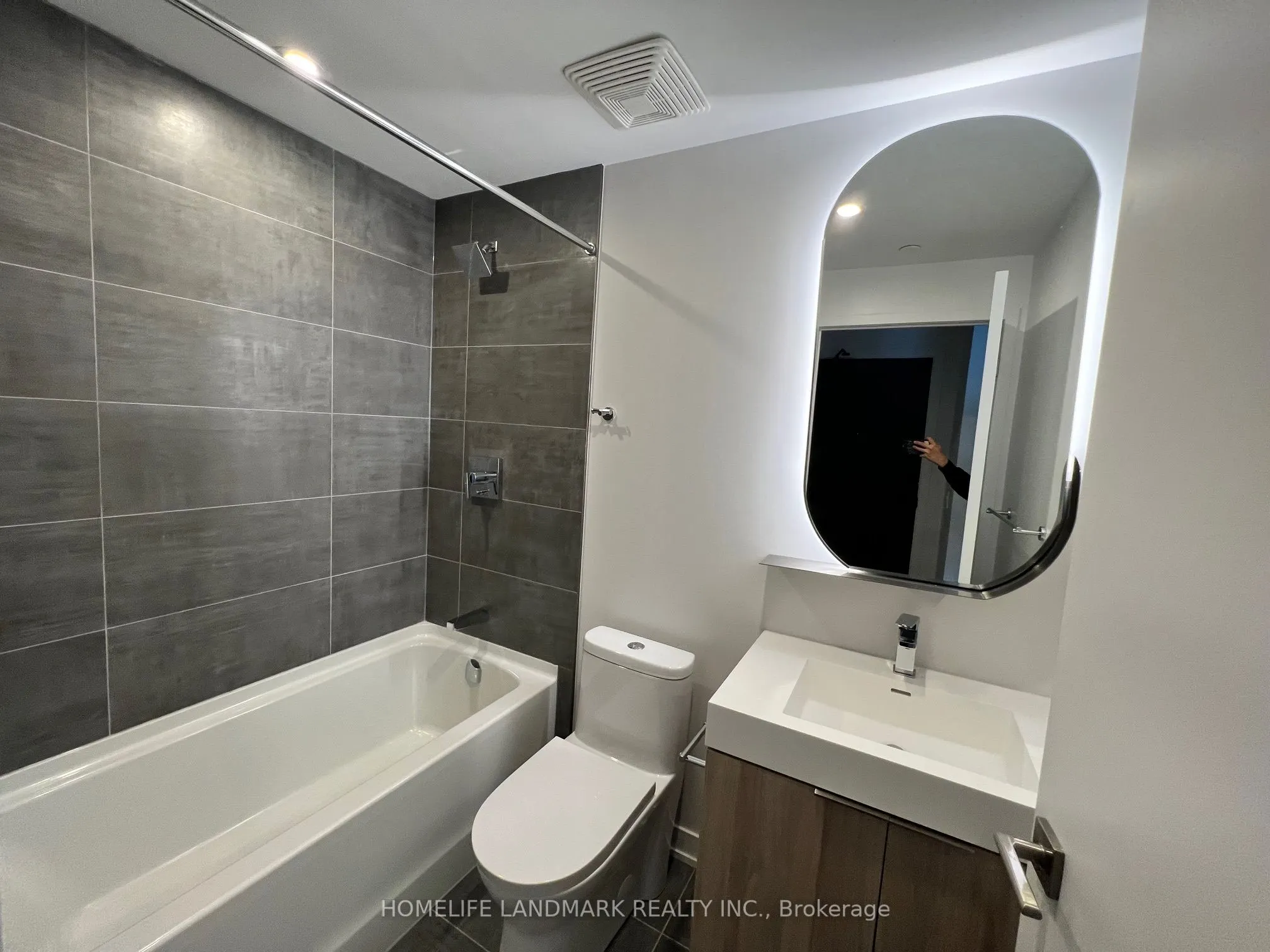 15 Holmes Avenue, #1512