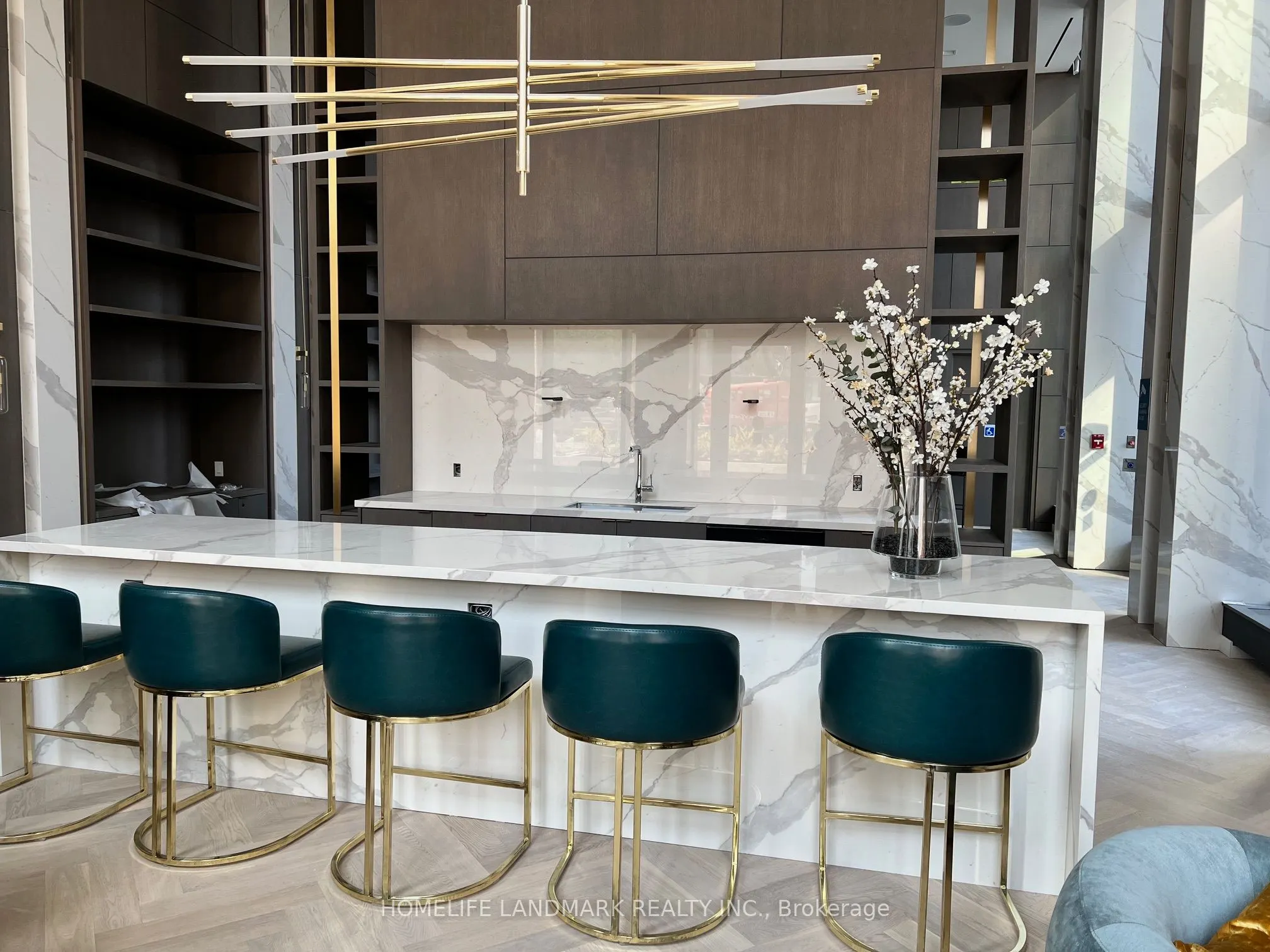 15 Holmes Avenue, #1512