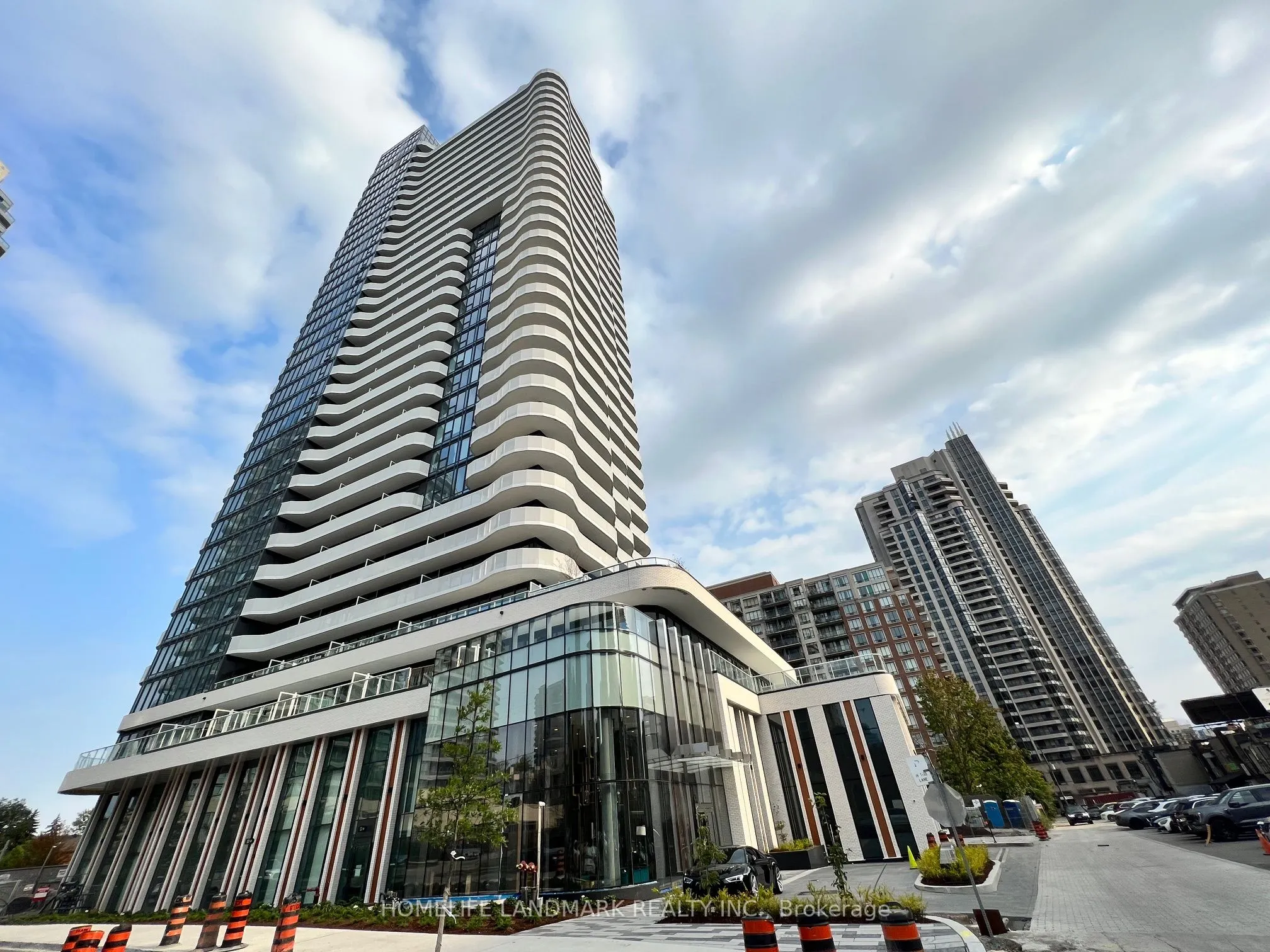 15 Holmes Avenue, #1512