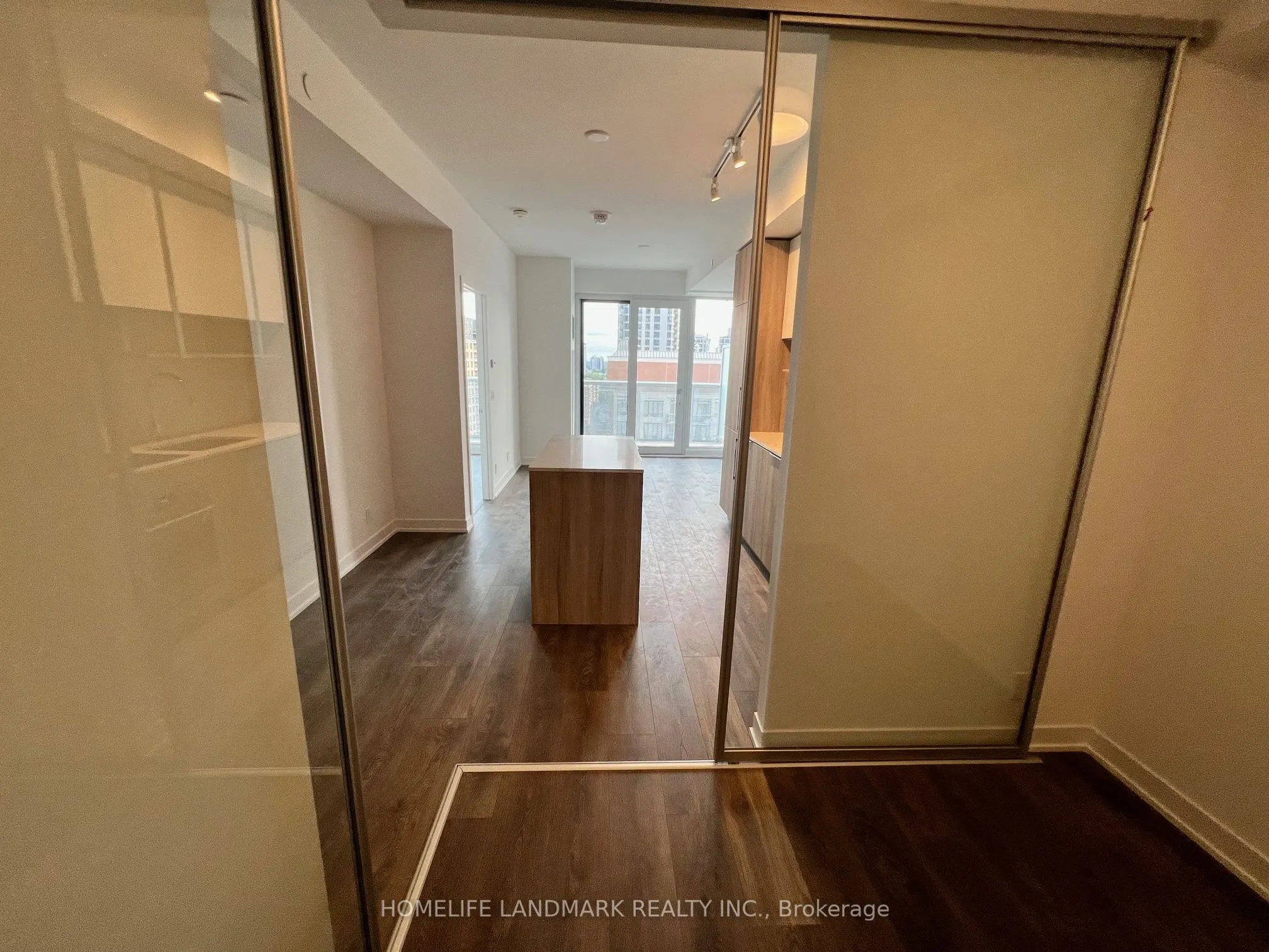 15 Holmes Avenue, #1512