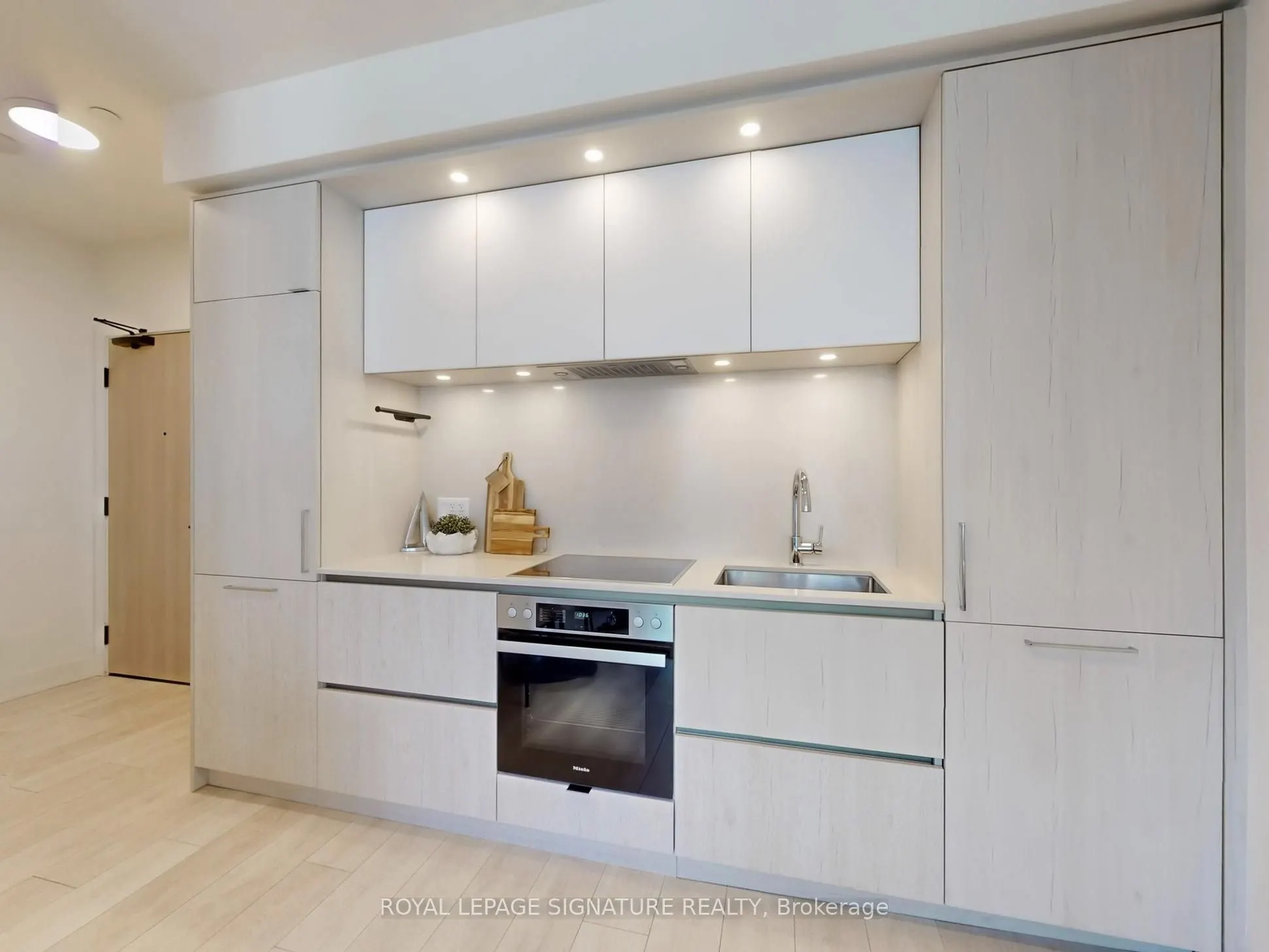 35 Mercer Street, #2713