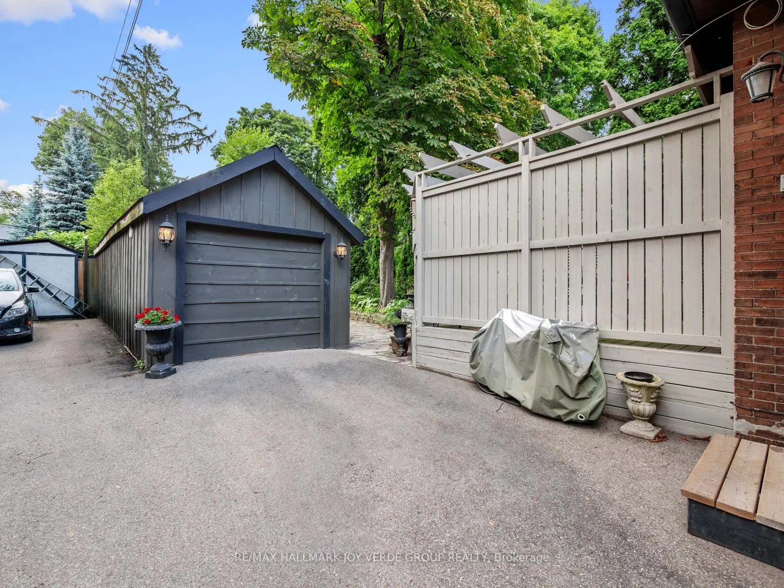 304 Keewatin Avenue