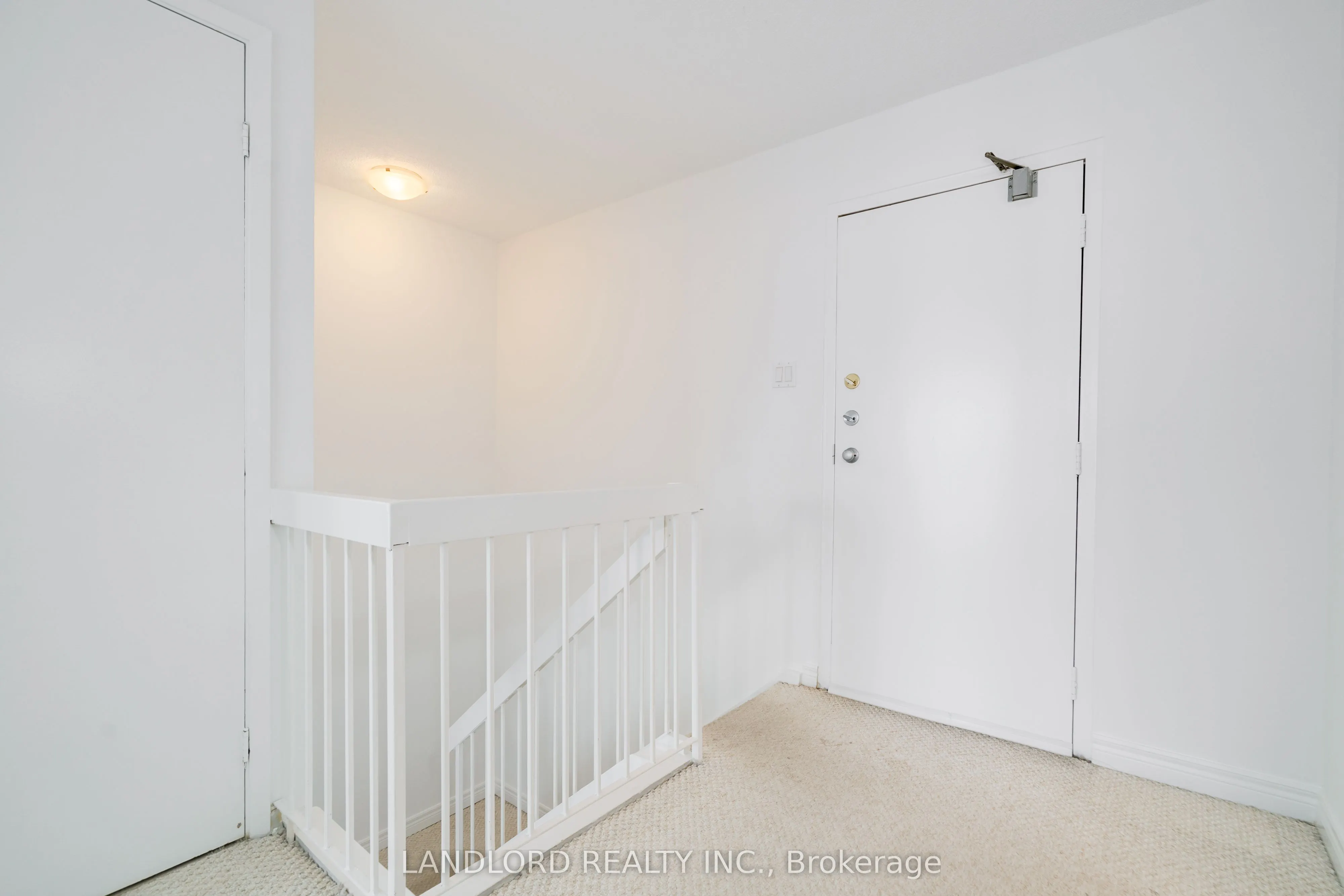 86 Gerrard Street E, #14E